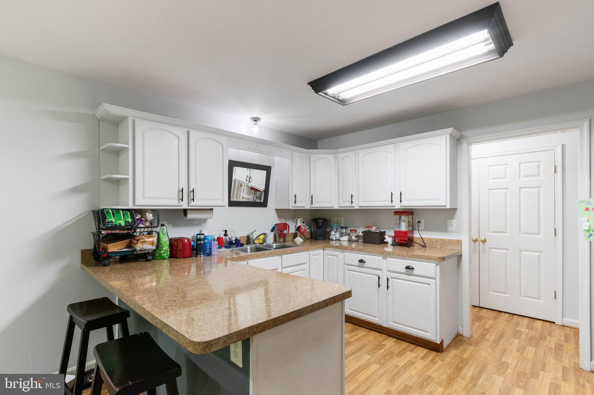 PRESIDENTIAL LAKES - Residential