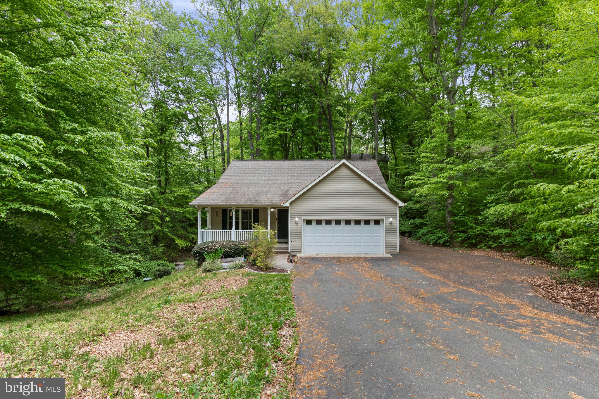 PRESIDENTIAL LAKES - Residential