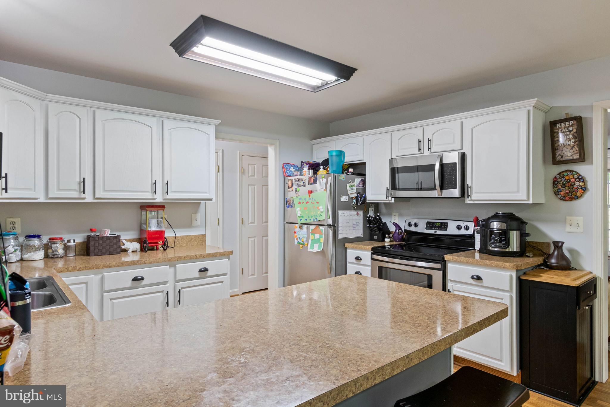 PRESIDENTIAL LAKES - Residential