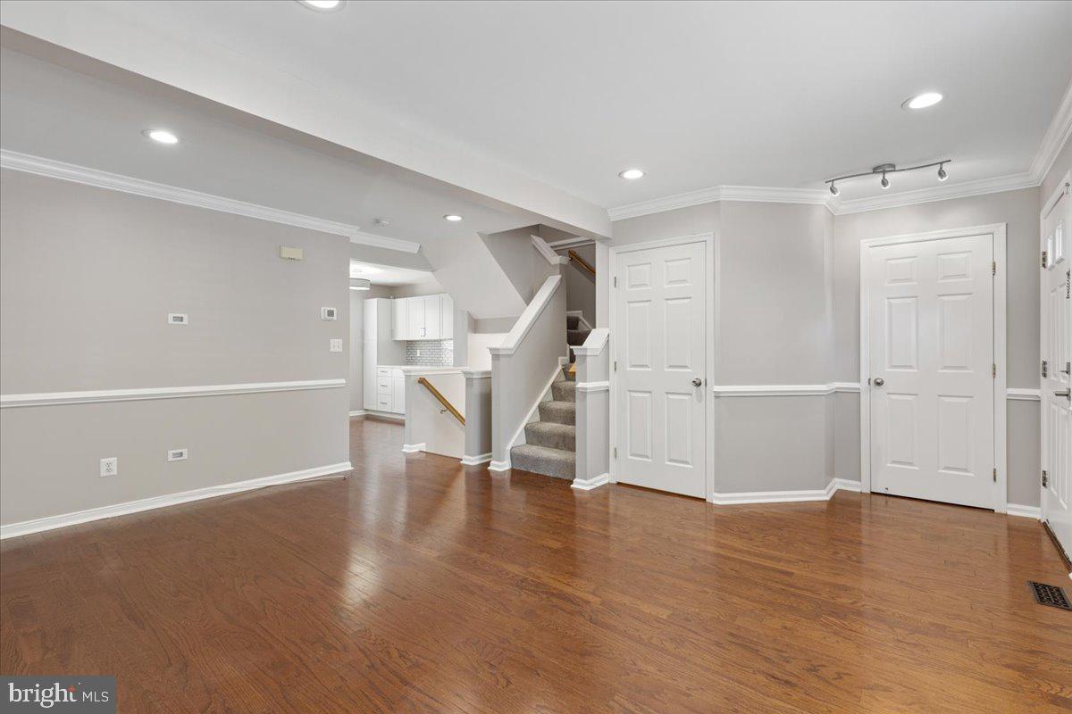 SOUTHLAKE AT MONTCLAIR - Residential