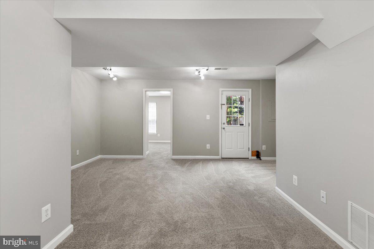 SOUTHLAKE AT MONTCLAIR - Residential