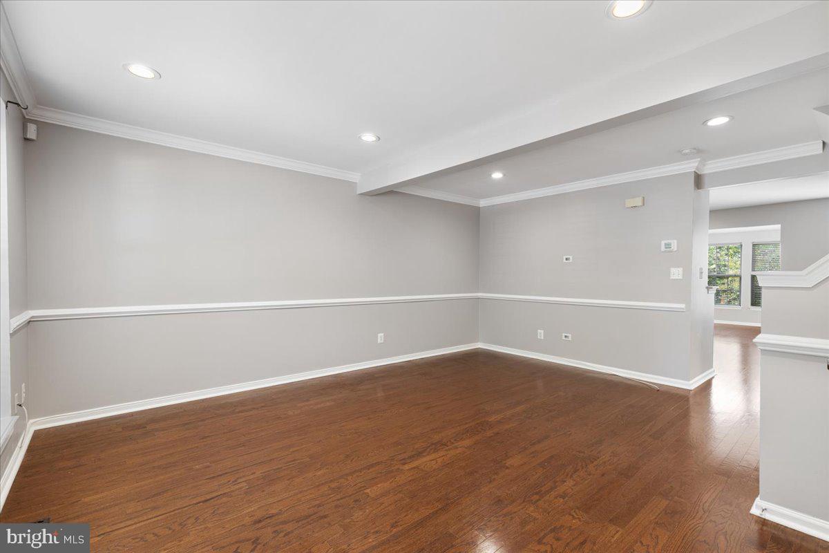 SOUTHLAKE AT MONTCLAIR - Residential