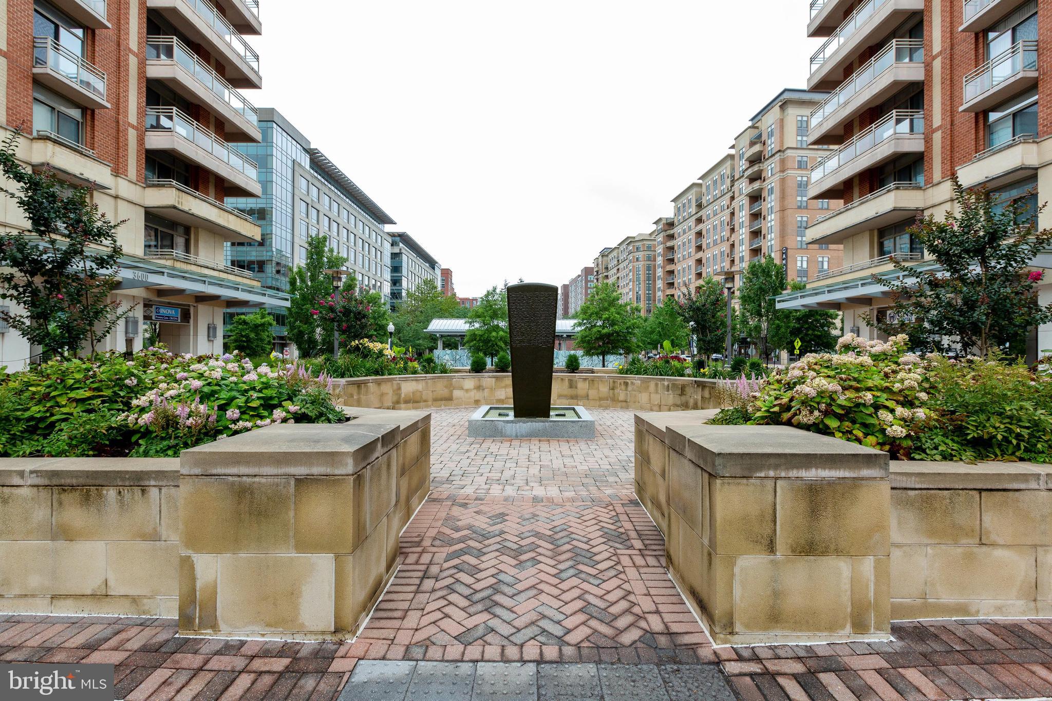 CRYSTAL CITY - Residential