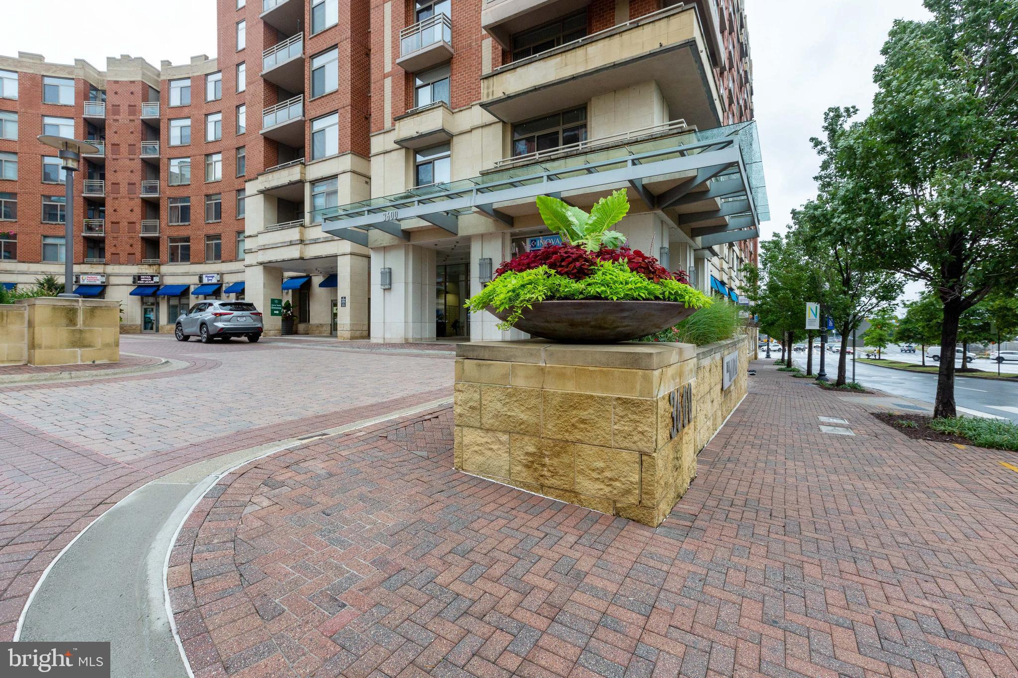 CRYSTAL CITY - Residential