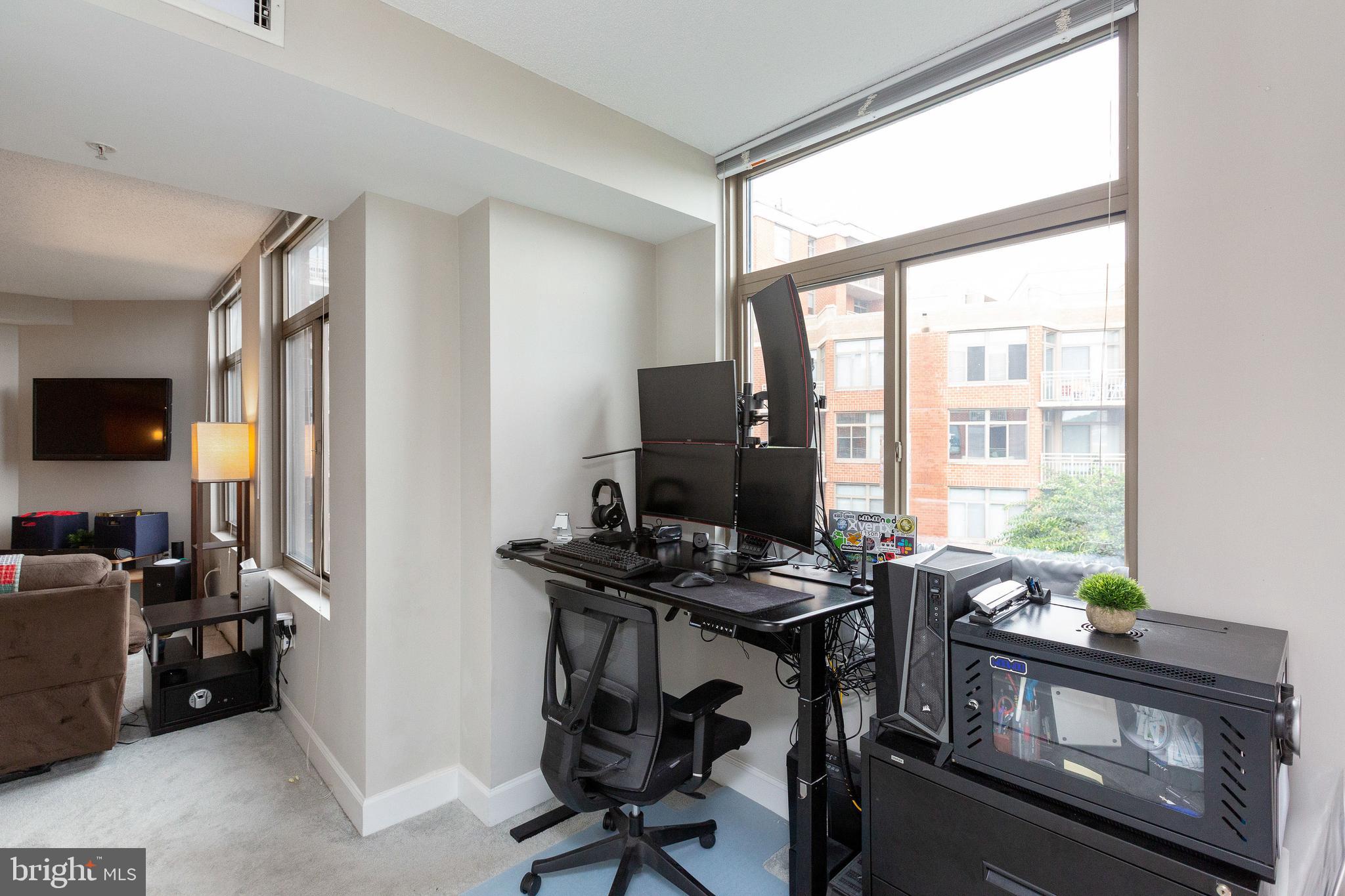 CRYSTAL CITY - Residential