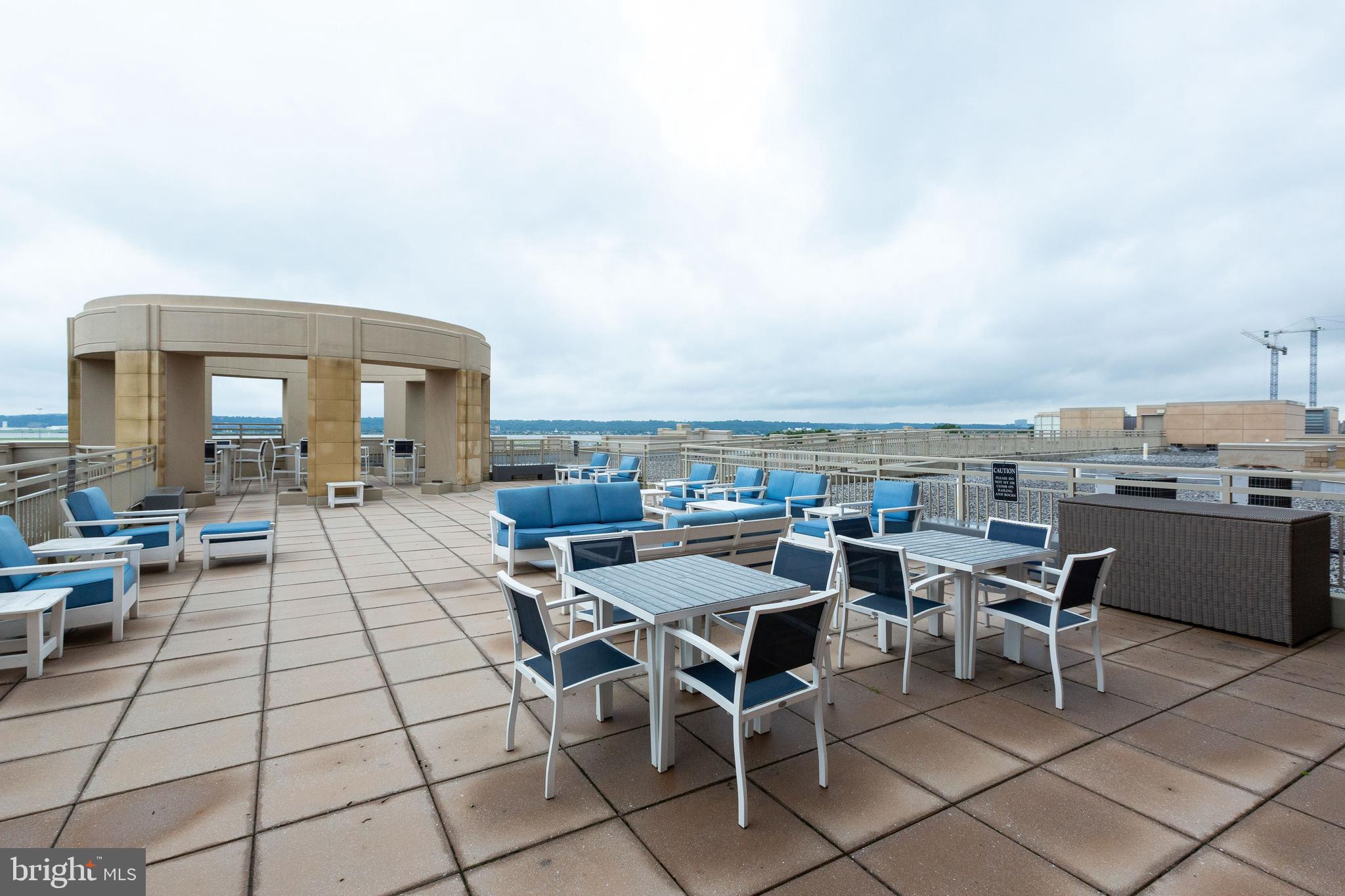 CRYSTAL CITY - Residential