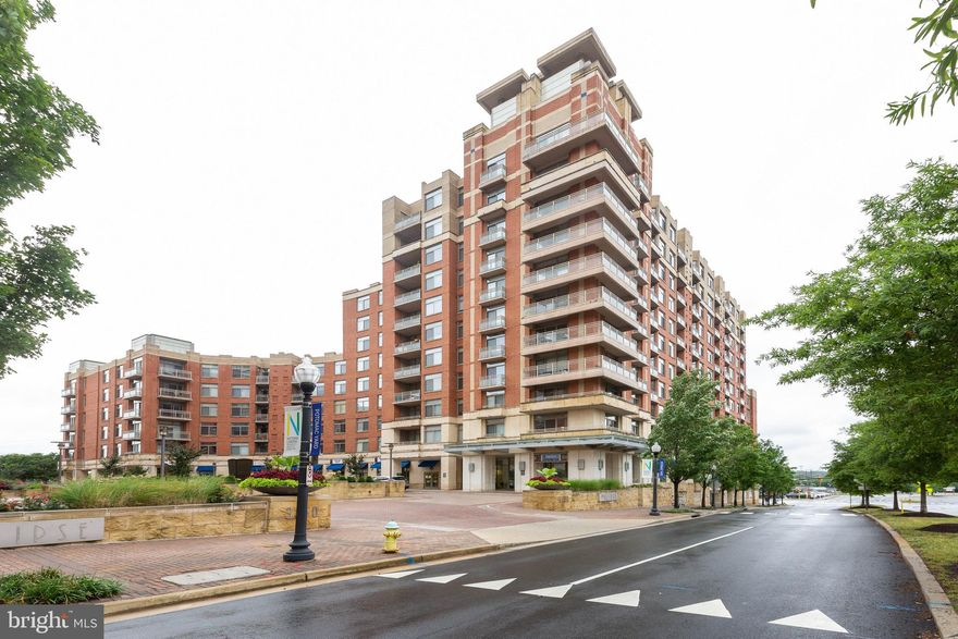 New Price! Style, Modern, Convenience...these are three words used to describe this awesome condo unit at Ecplise. Nestled between Crystal City and Potomac Yards, this one-bedroom, one-bath unit is ready for immediate move-in. Work from home using the small den or enjoy great Arlington evenings on the patio. Generous living spaces and closet and the modern day-night blinds make this a can't miss unit. Includes one assigned parking space and storage locker. Did I mention the amenities? They are numerous and endless and include an outdoor pool, gym, clubhouse with media room, tot lot, and a gorgeous roof deck overlooking Reagan airport. Eclipse is minutes from the Pentagon, DC, and Alexandria, bus to Crystal City, and Metro. Ask for a showing today!