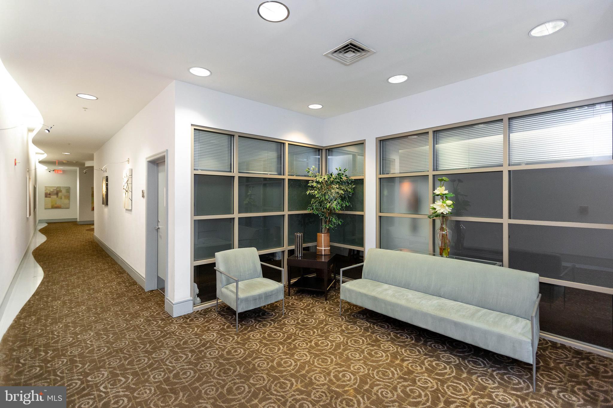 CRYSTAL CITY - Residential