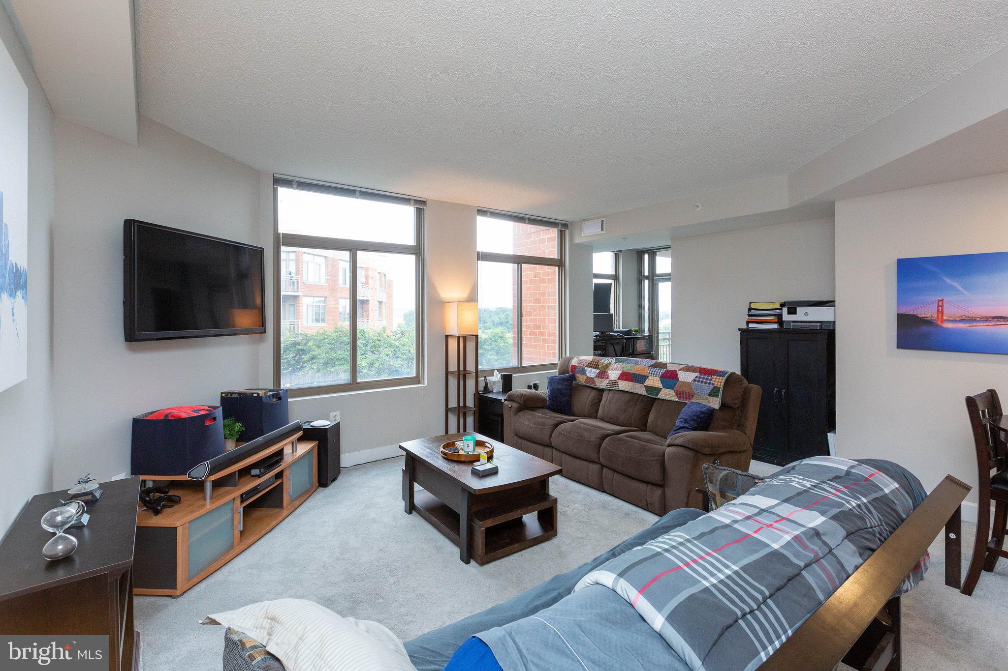 CRYSTAL CITY - Residential