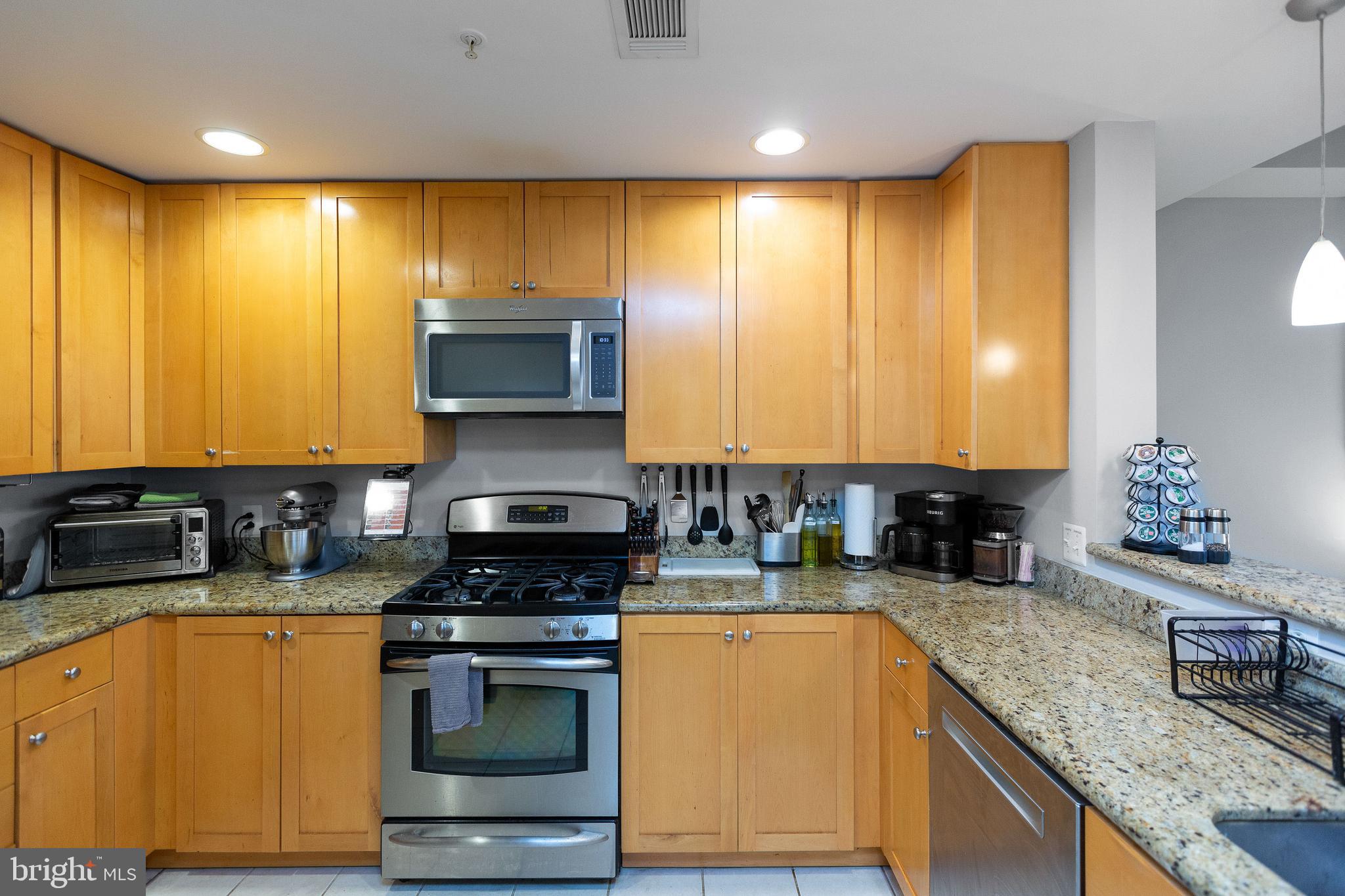 CRYSTAL CITY - Residential