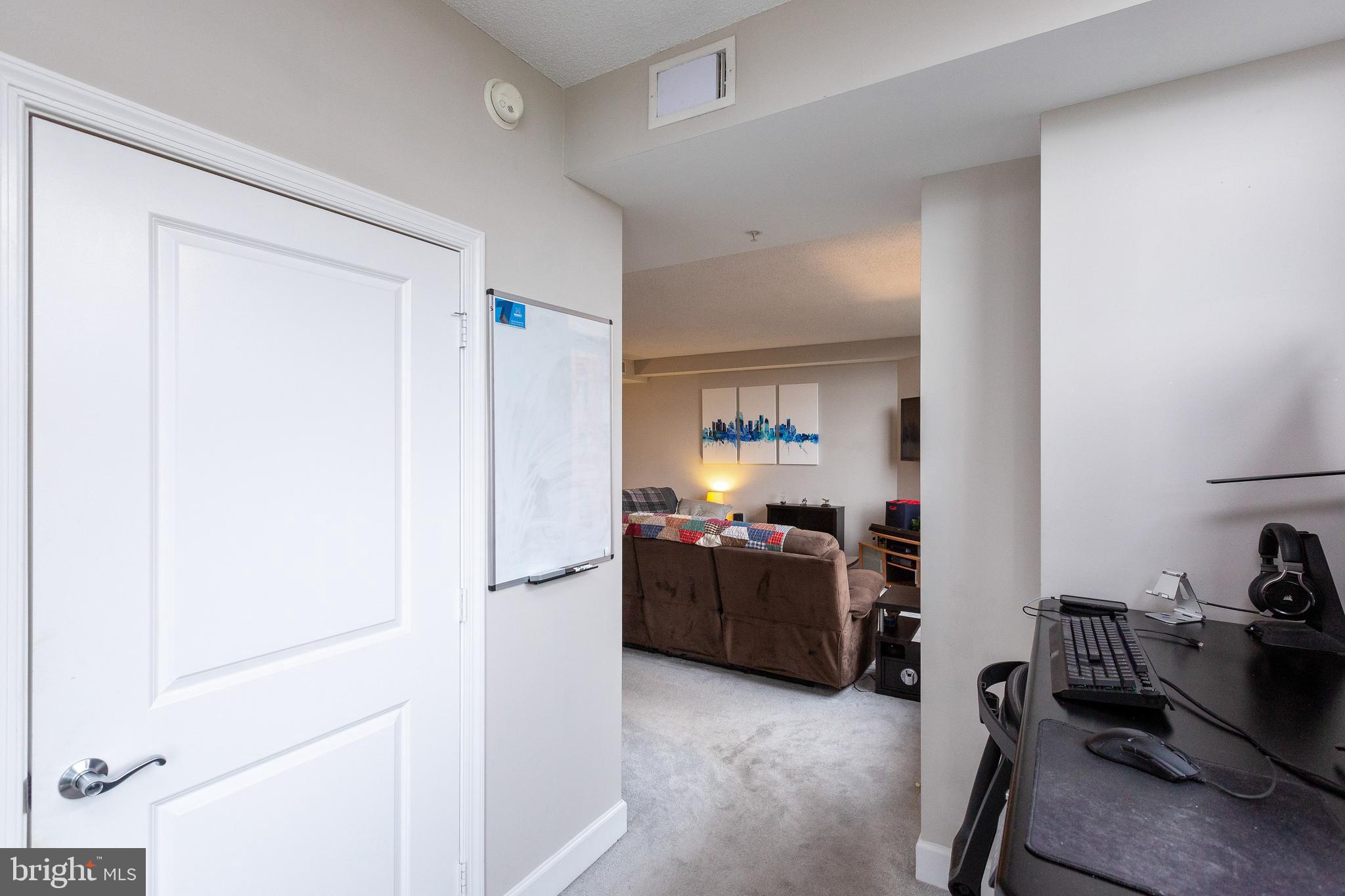 CRYSTAL CITY - Residential