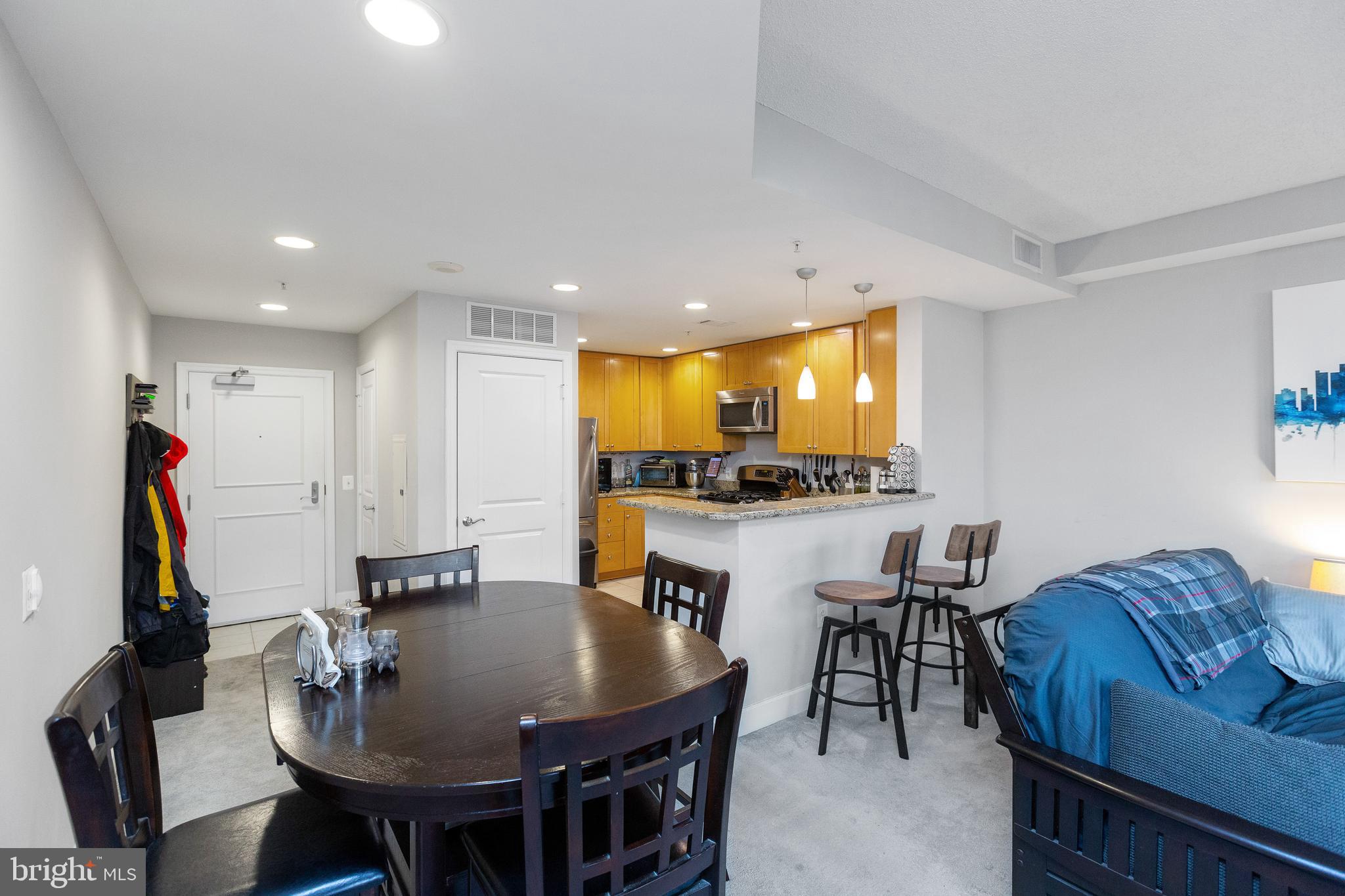 CRYSTAL CITY - Residential