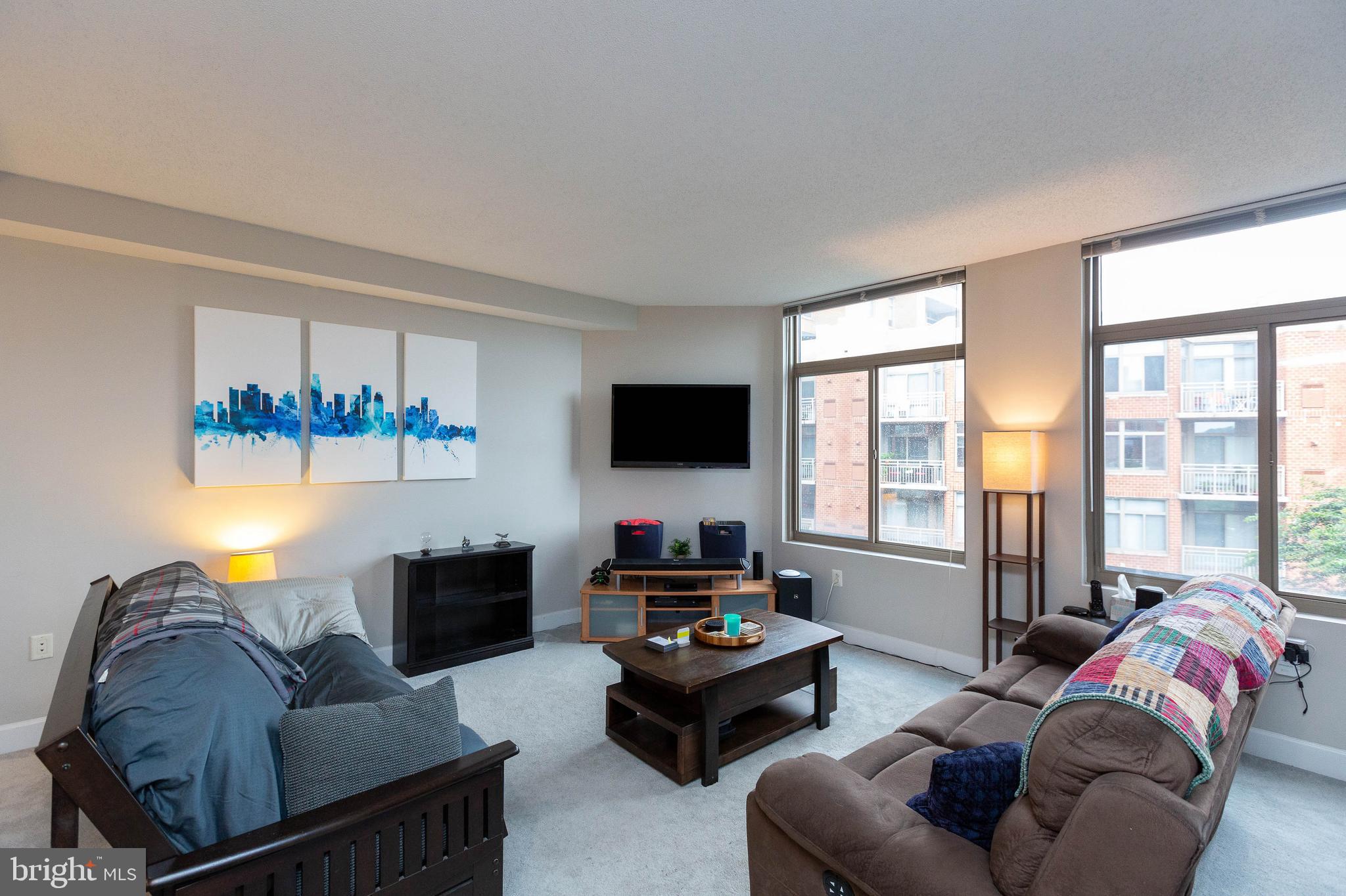 CRYSTAL CITY - Residential