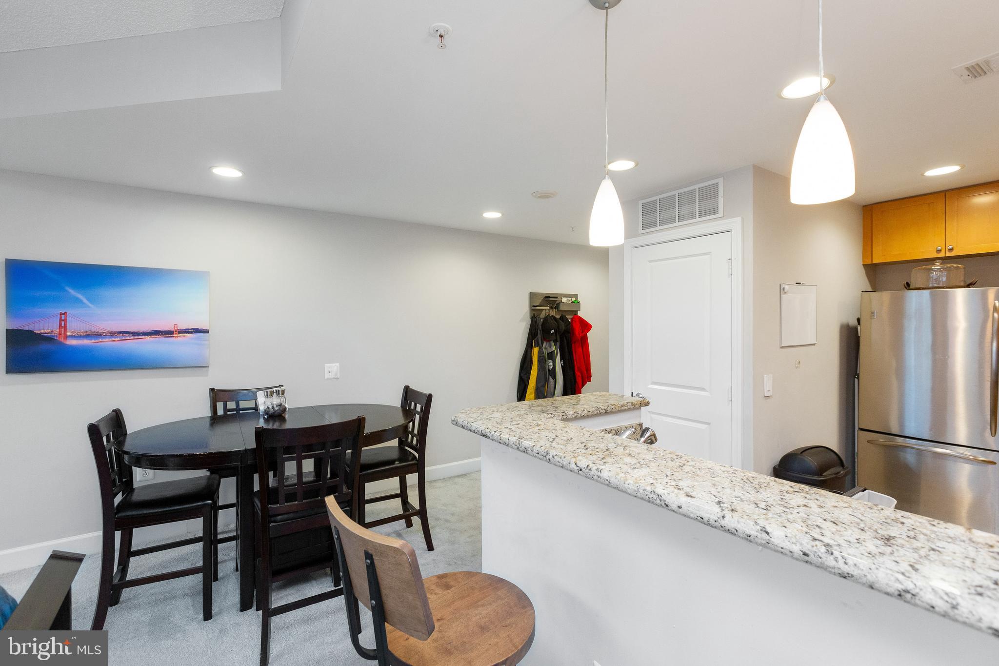 CRYSTAL CITY - Residential