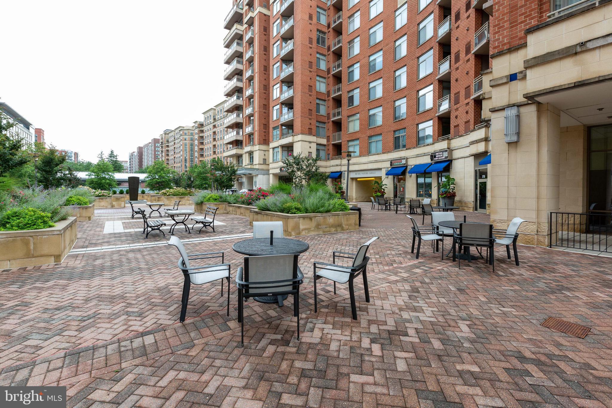 CRYSTAL CITY - Residential