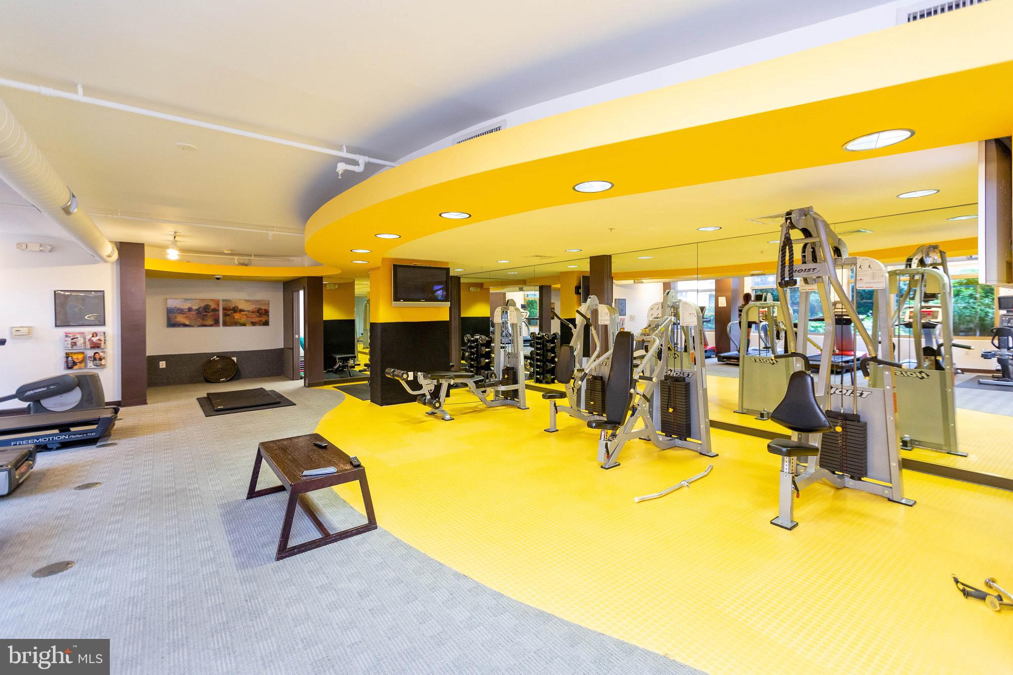 CRYSTAL CITY - Residential