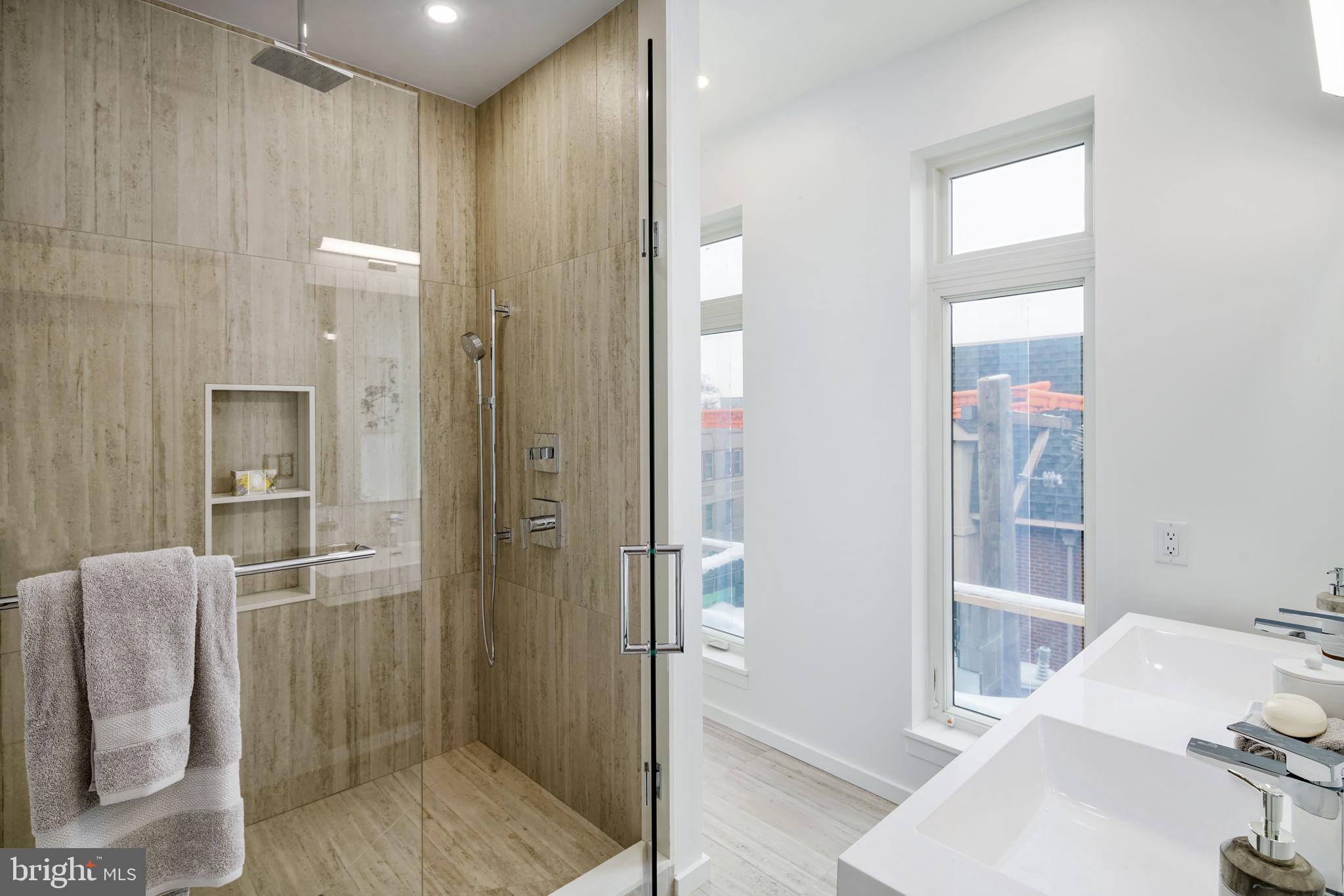 NORTHERN LIBERTIES - Residential Lease