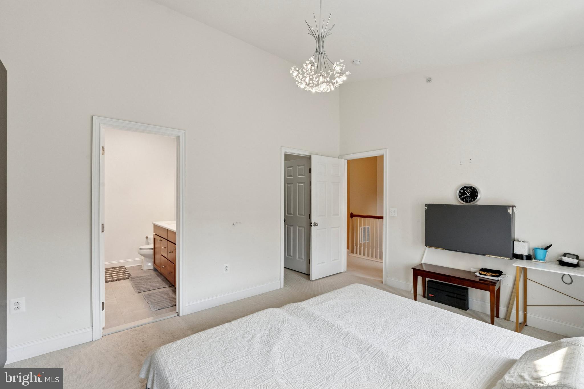 NAVAL SQUARE - Residential