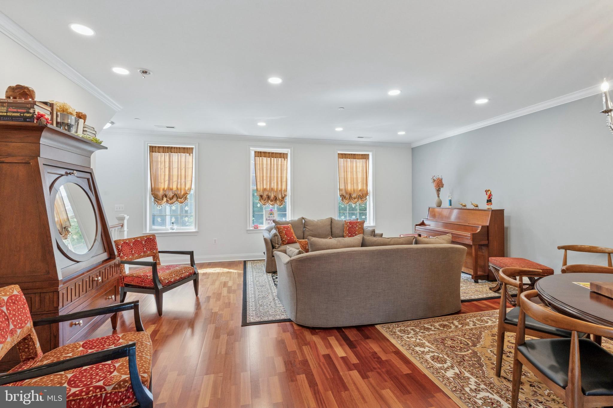 NAVAL SQUARE - Residential