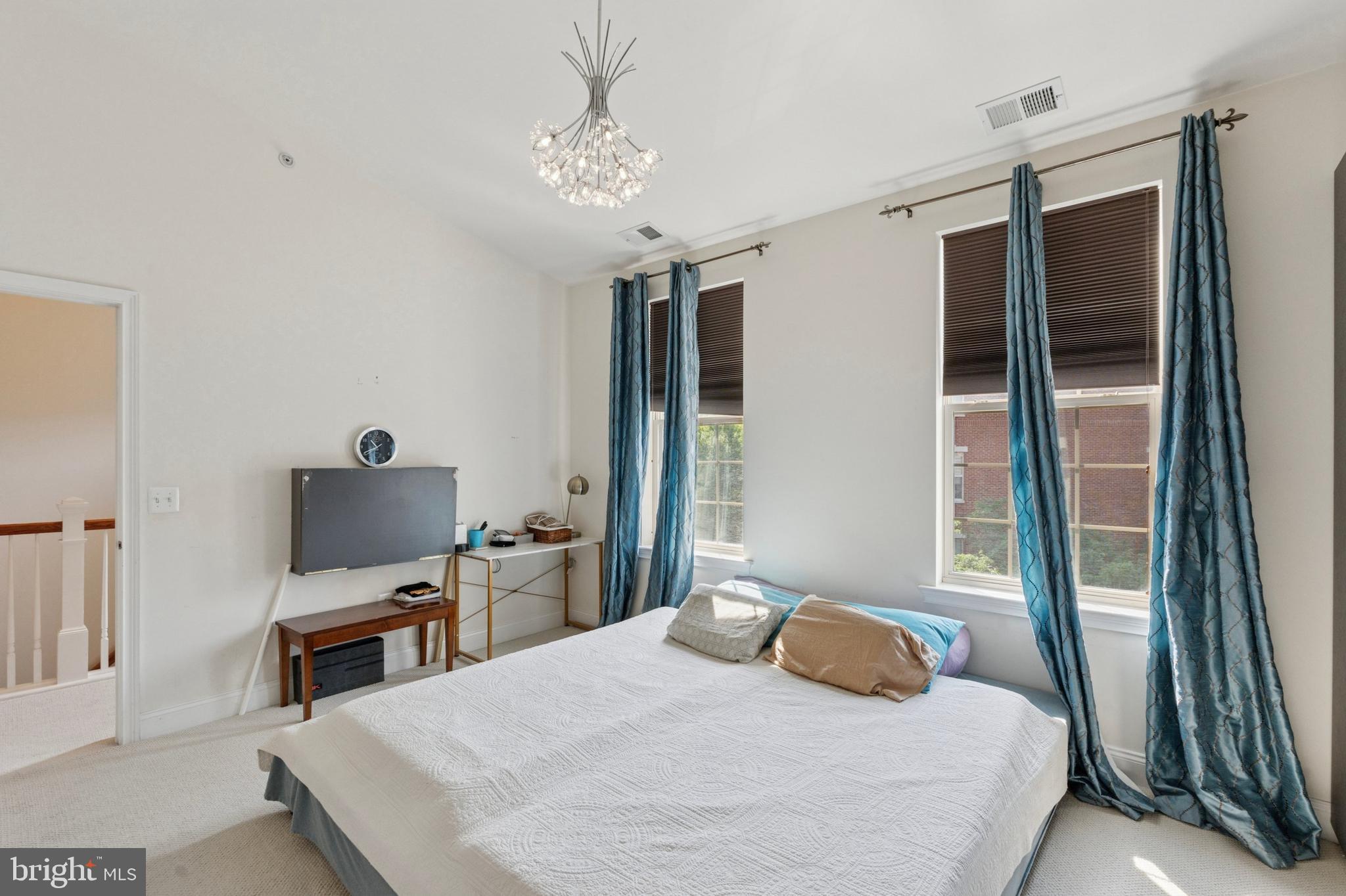 NAVAL SQUARE - Residential