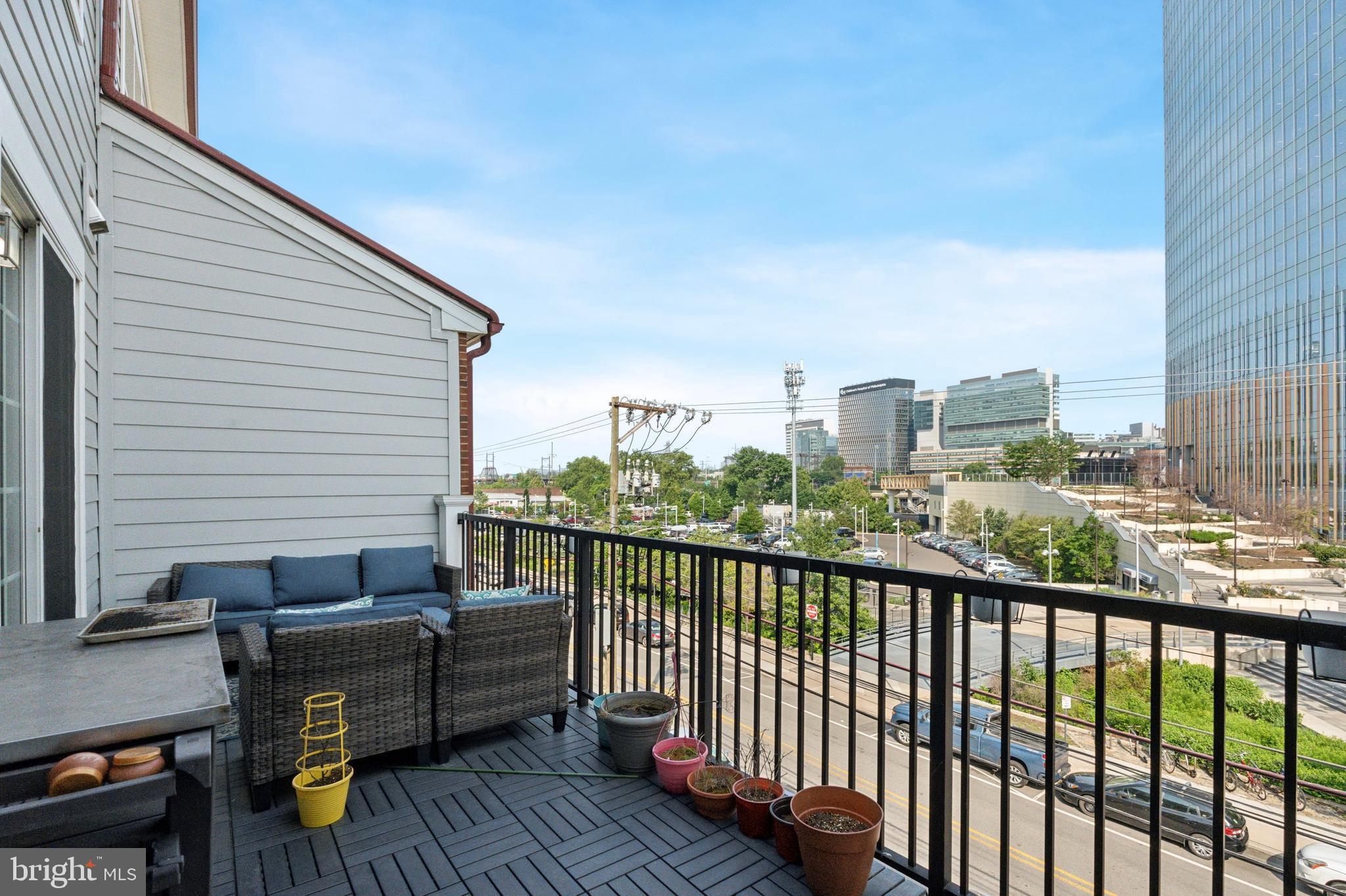 NAVAL SQUARE - Residential