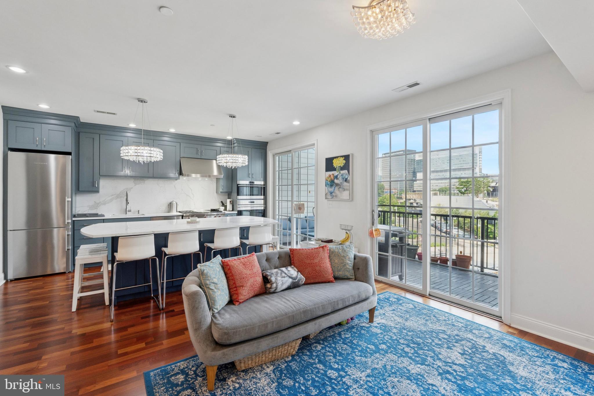 NAVAL SQUARE - Residential