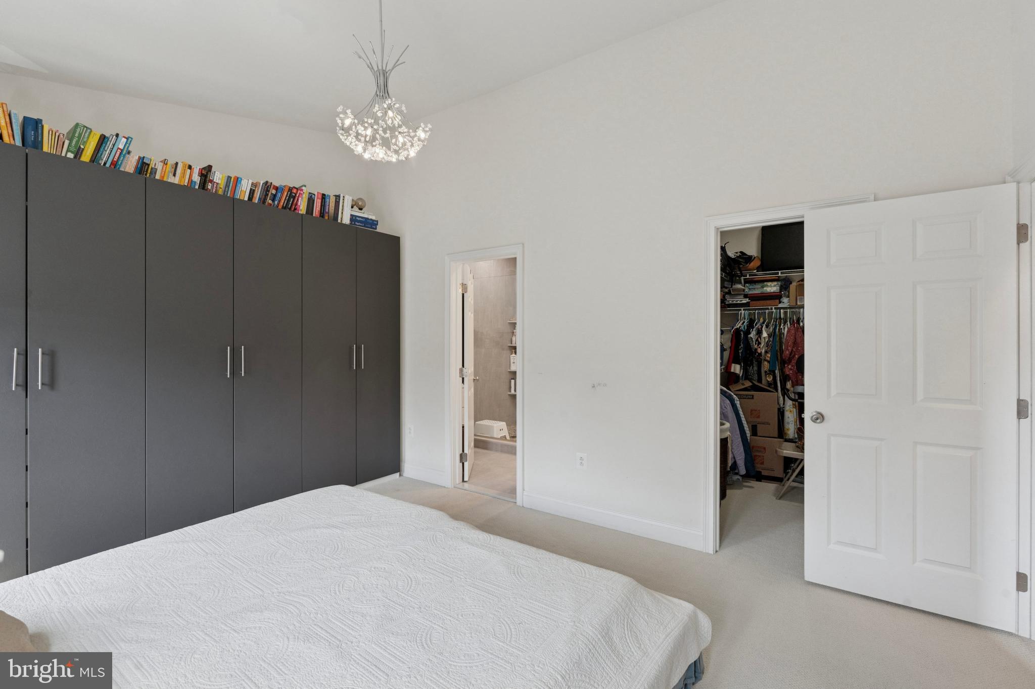 NAVAL SQUARE - Residential