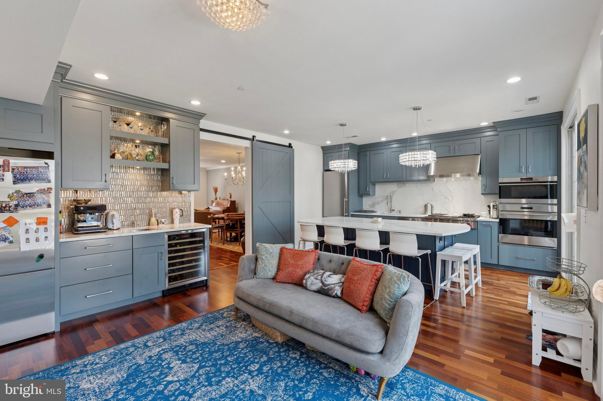 NAVAL SQUARE - Residential