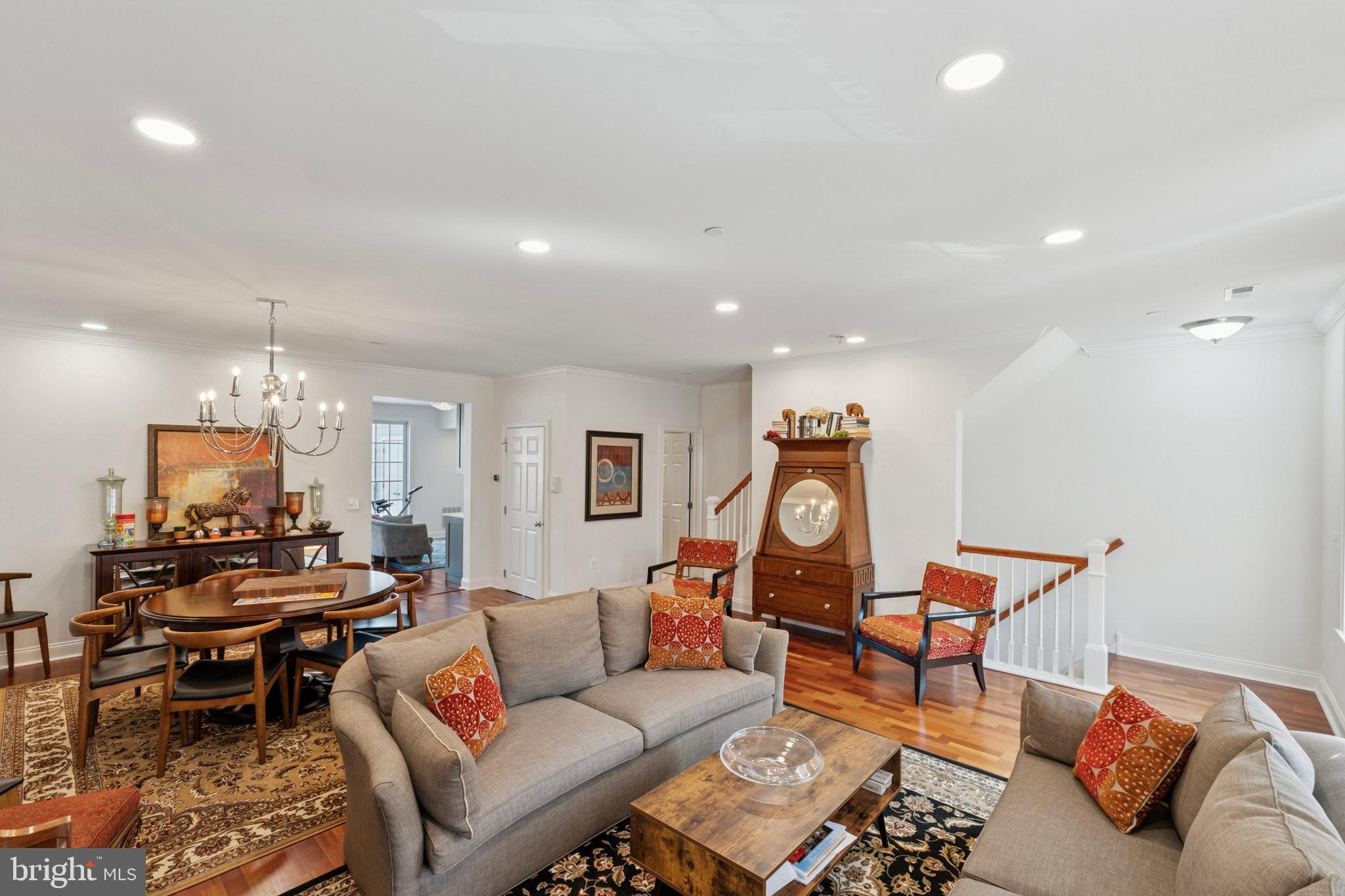 NAVAL SQUARE - Residential