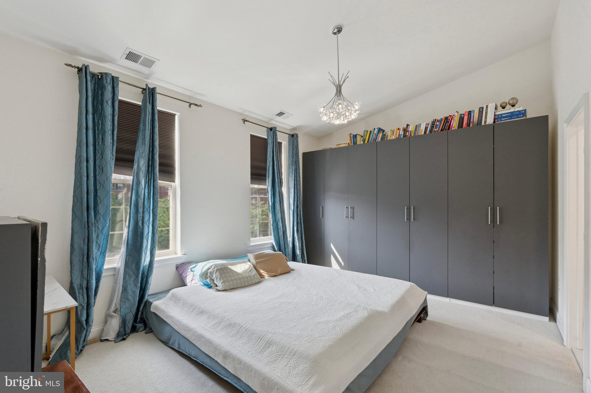 NAVAL SQUARE - Residential