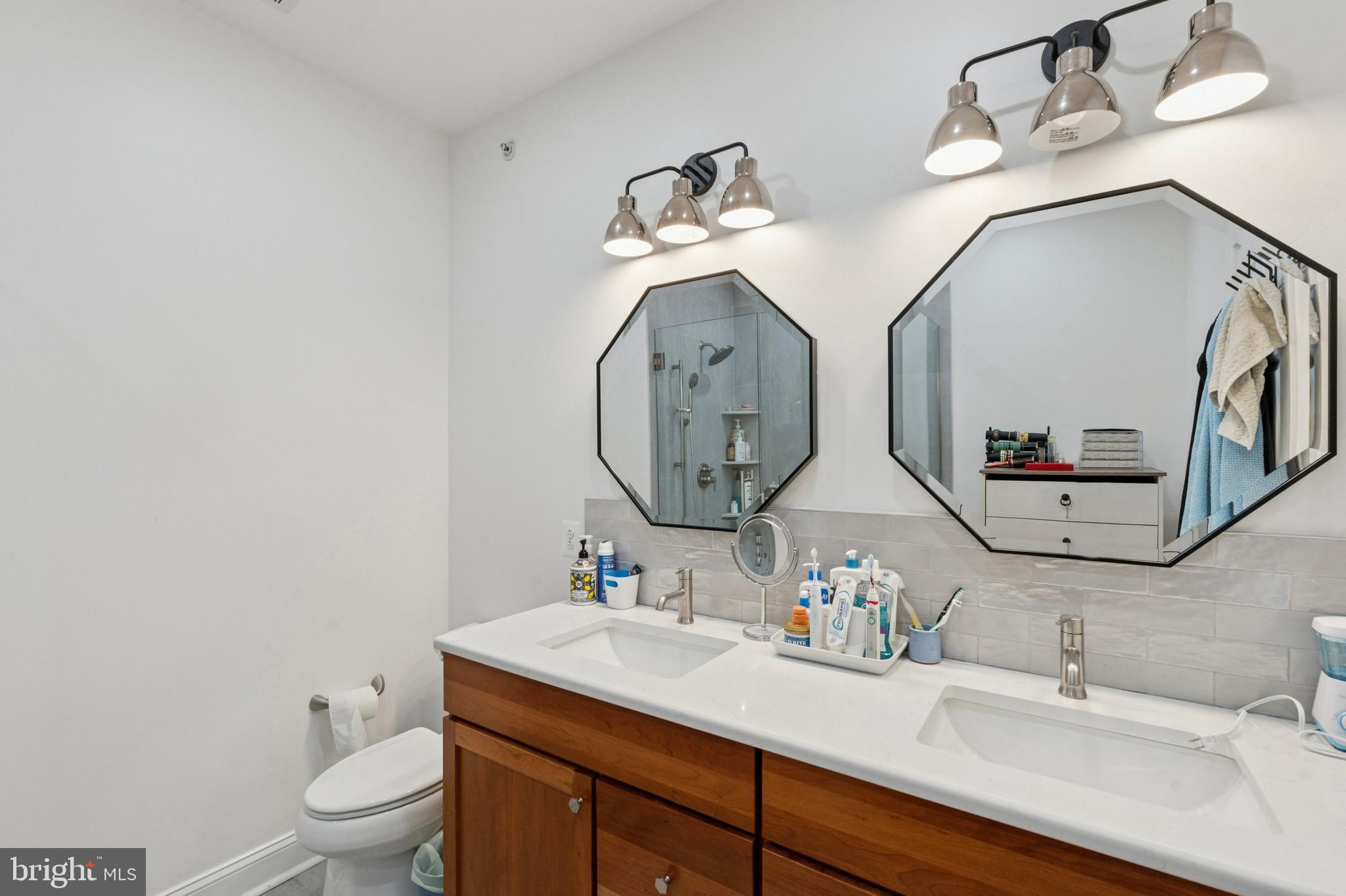 NAVAL SQUARE - Residential