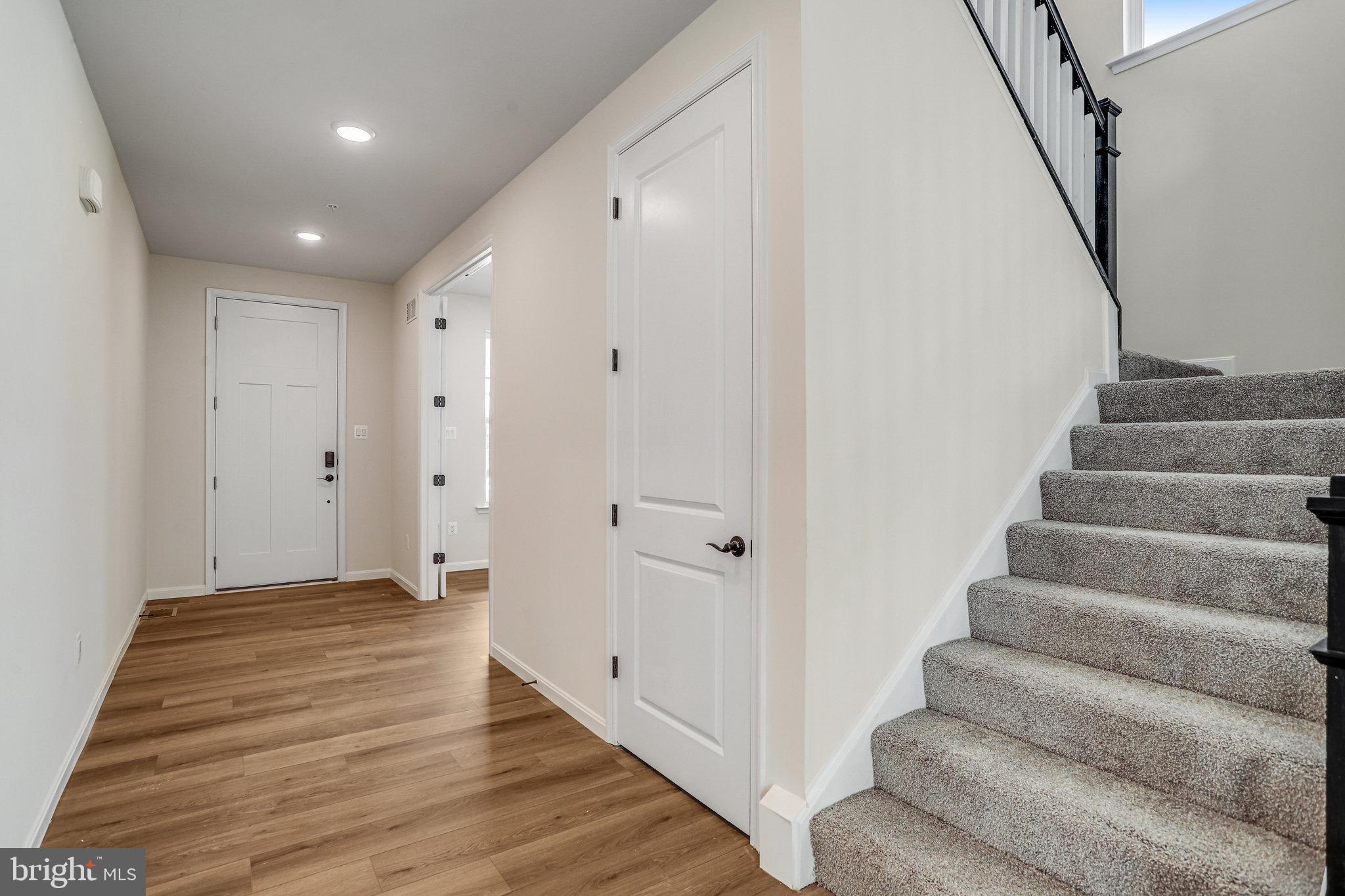 ROBERTS CROSSING - Residential