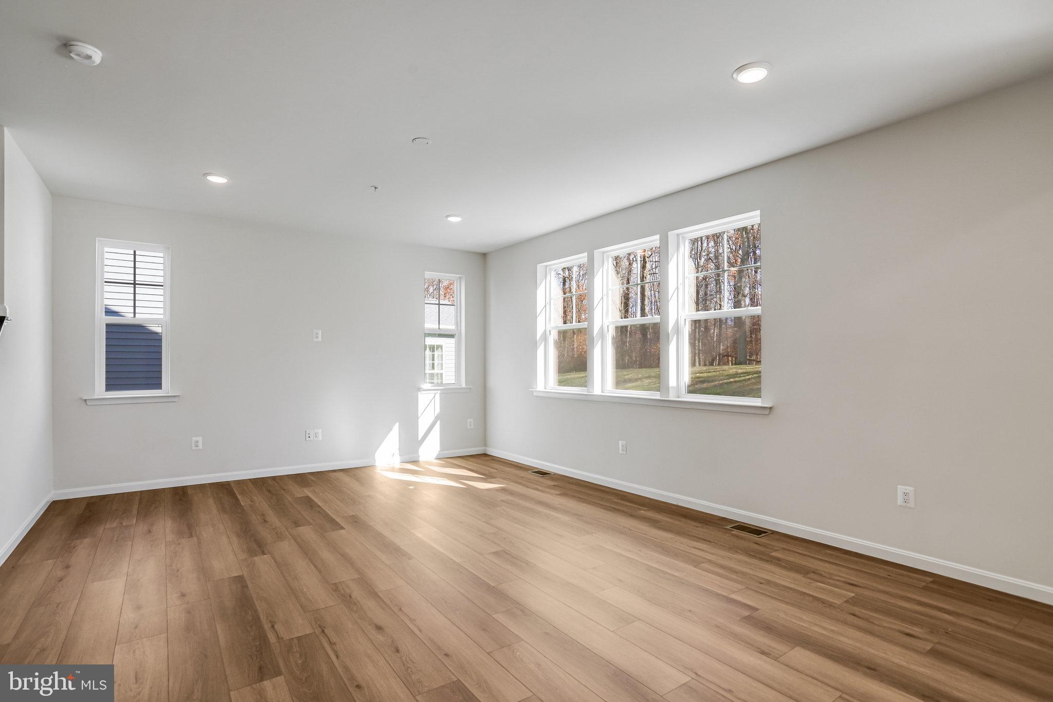 ROBERTS CROSSING - Residential