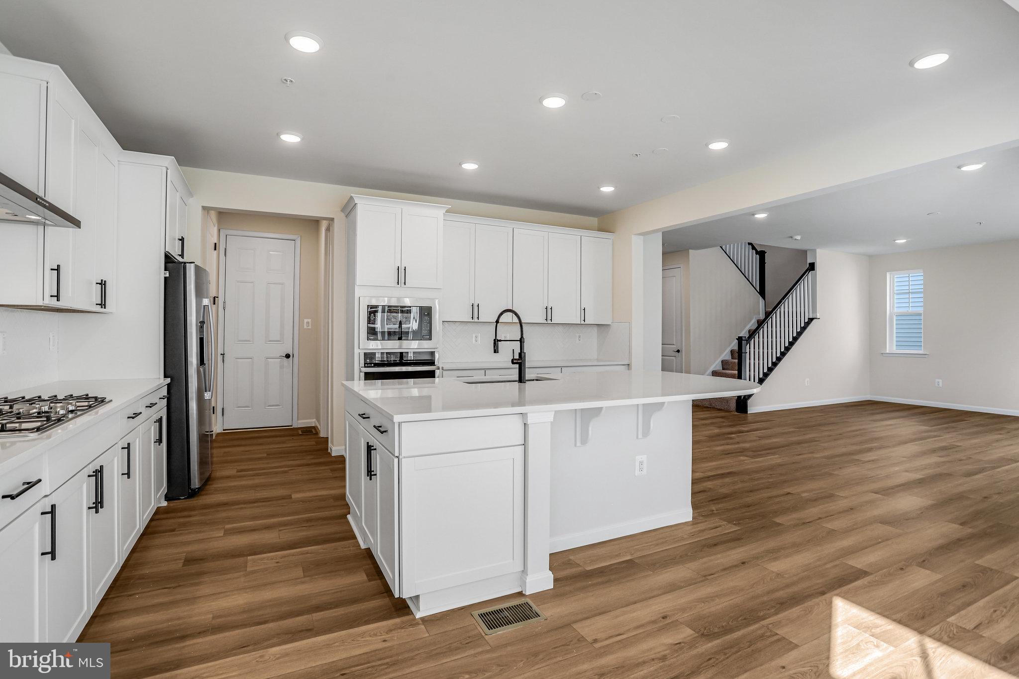 ROBERTS CROSSING - Residential