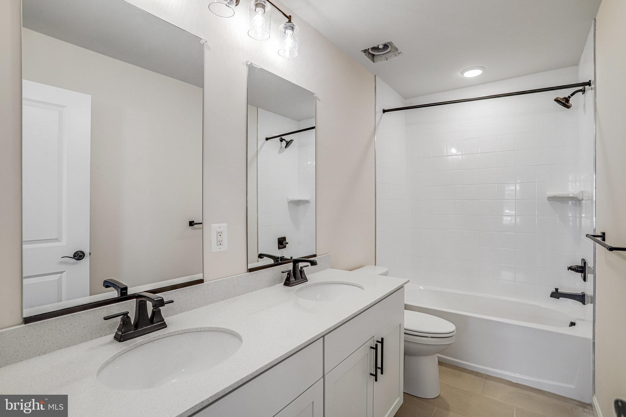 ROBERTS CROSSING - Residential