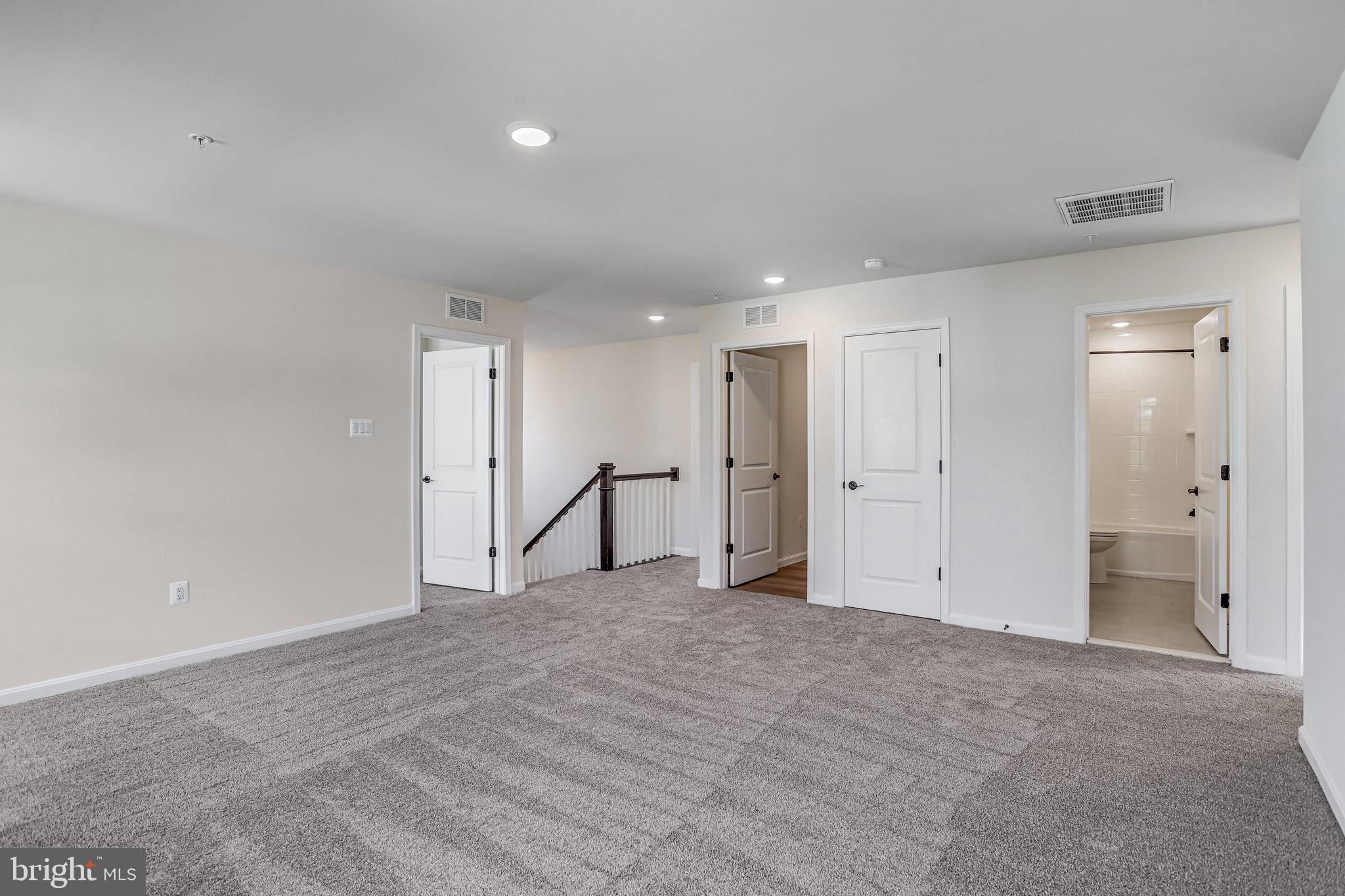 ROBERTS CROSSING - Residential