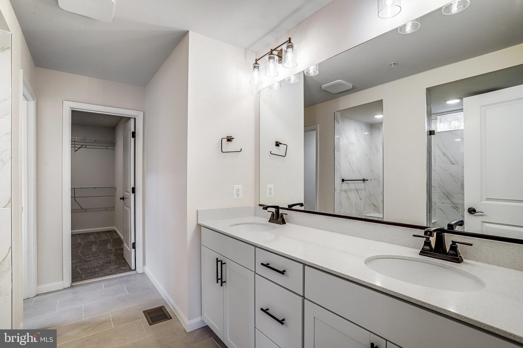 ROBERTS CROSSING - Residential