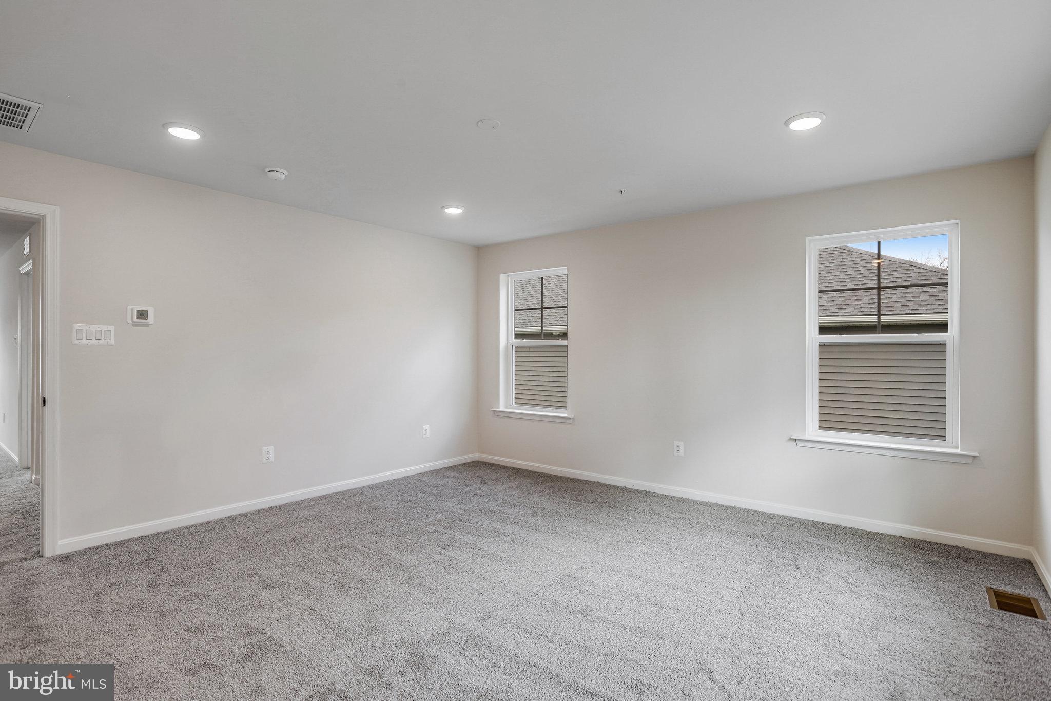 ROBERTS CROSSING - Residential