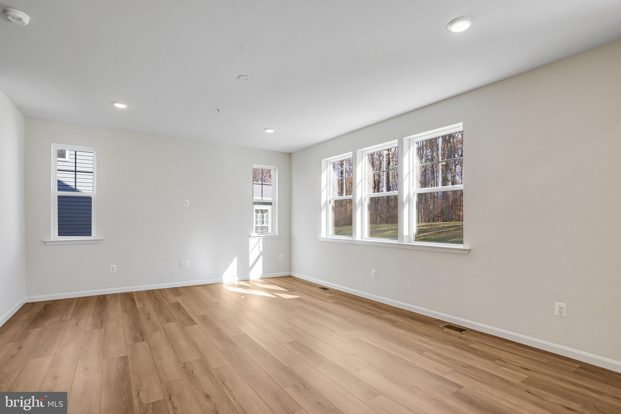 ROBERTS CROSSING - Residential