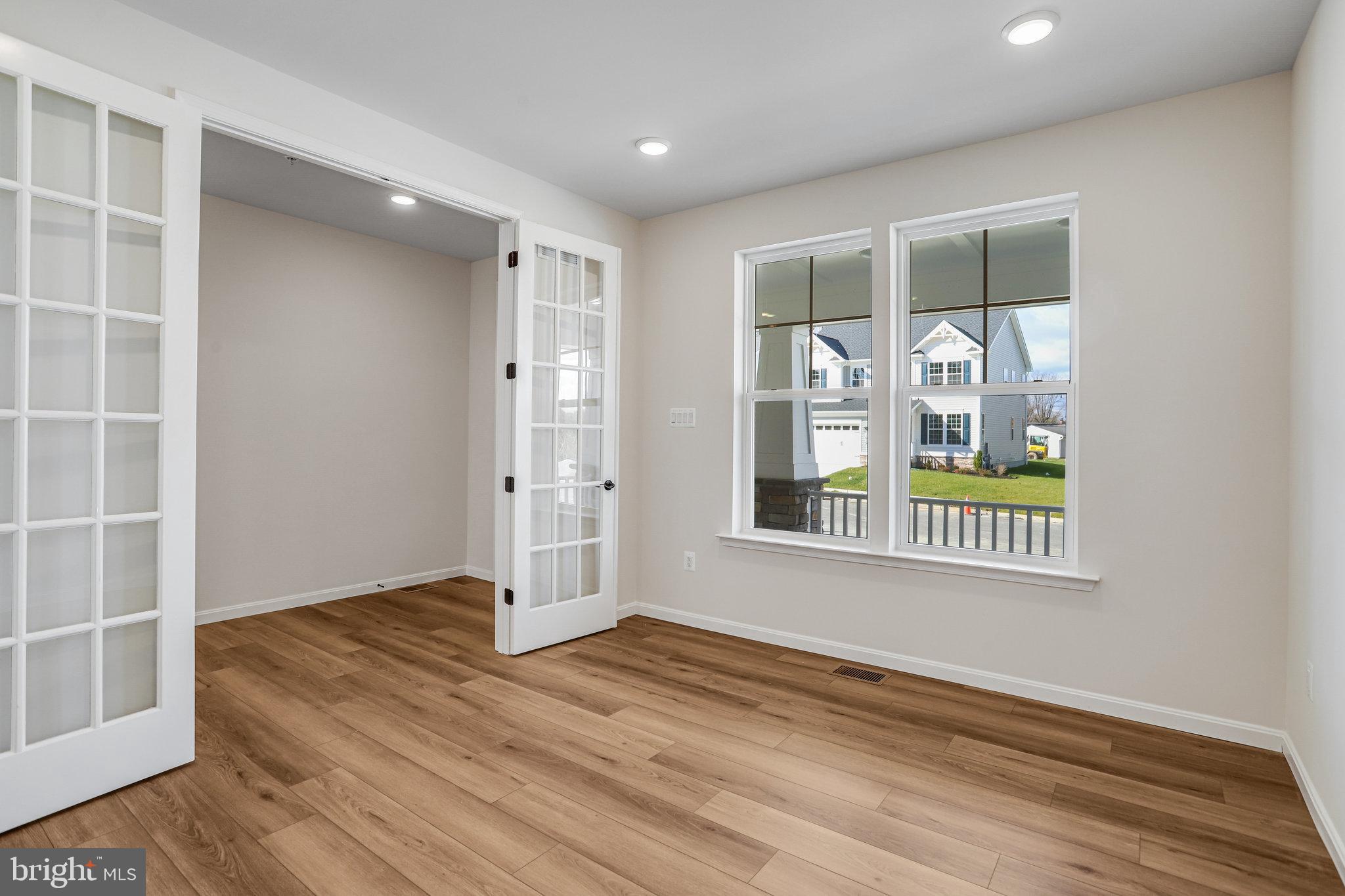 ROBERTS CROSSING - Residential