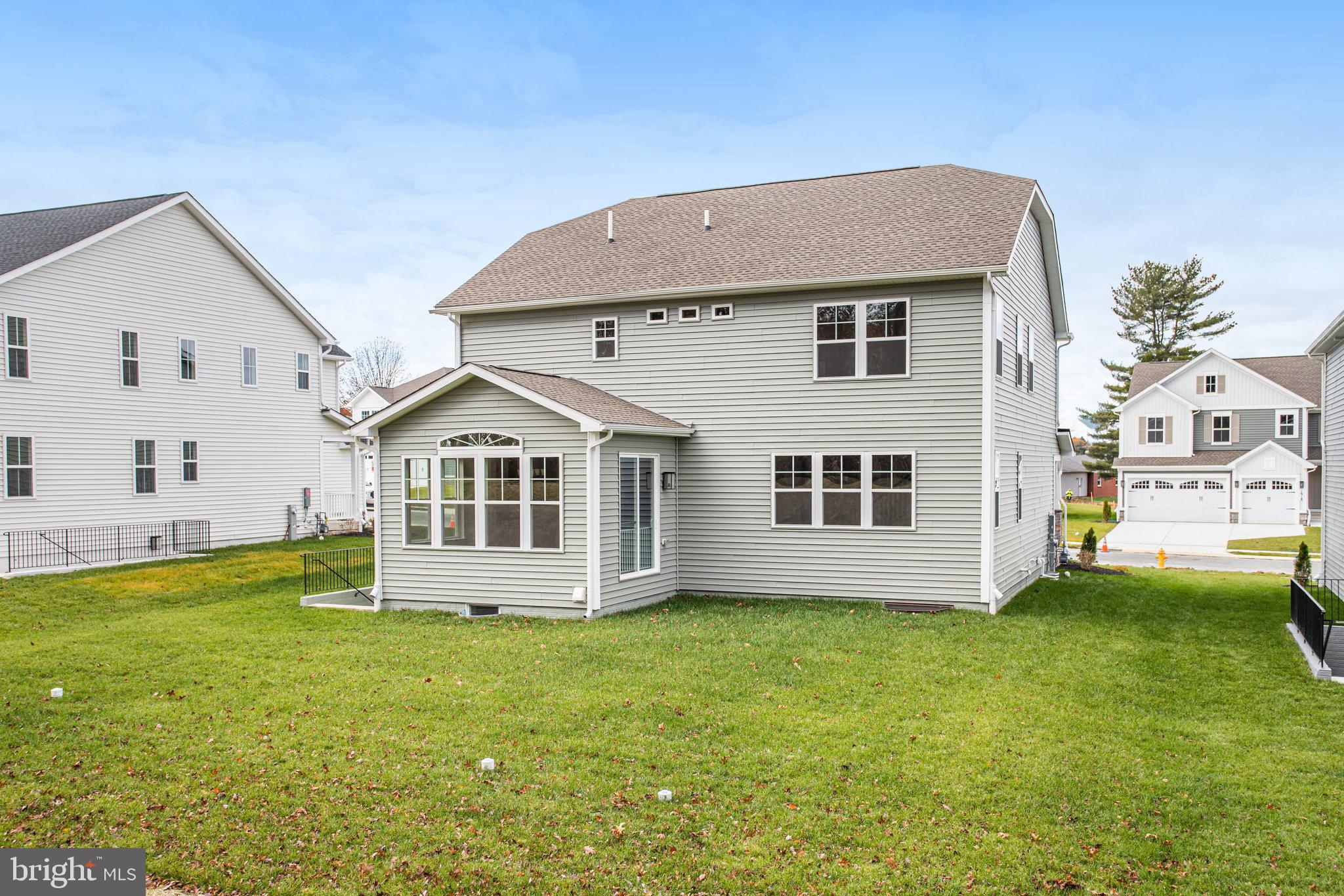 ROBERTS CROSSING - Residential