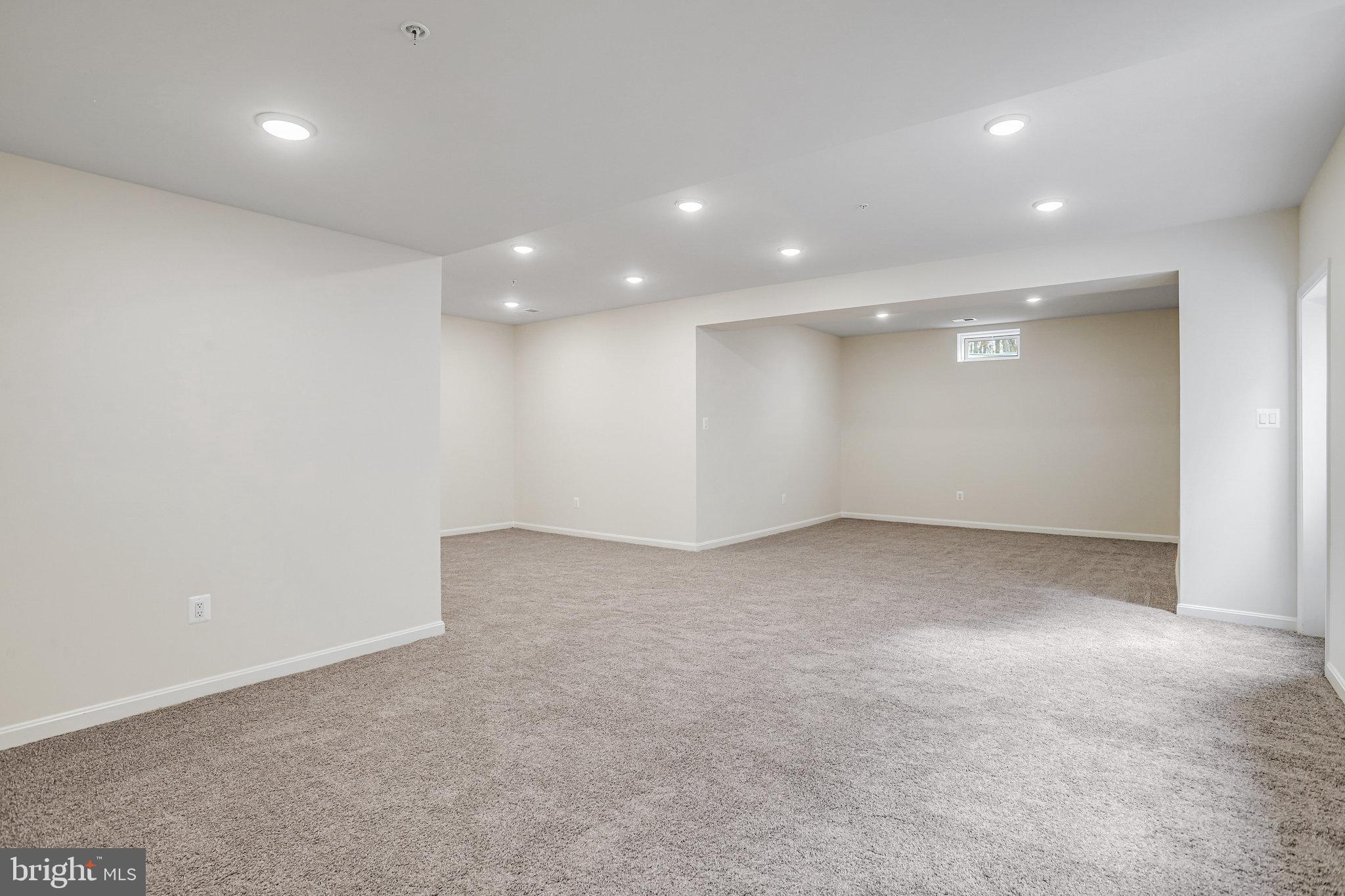 ROBERTS CROSSING - Residential