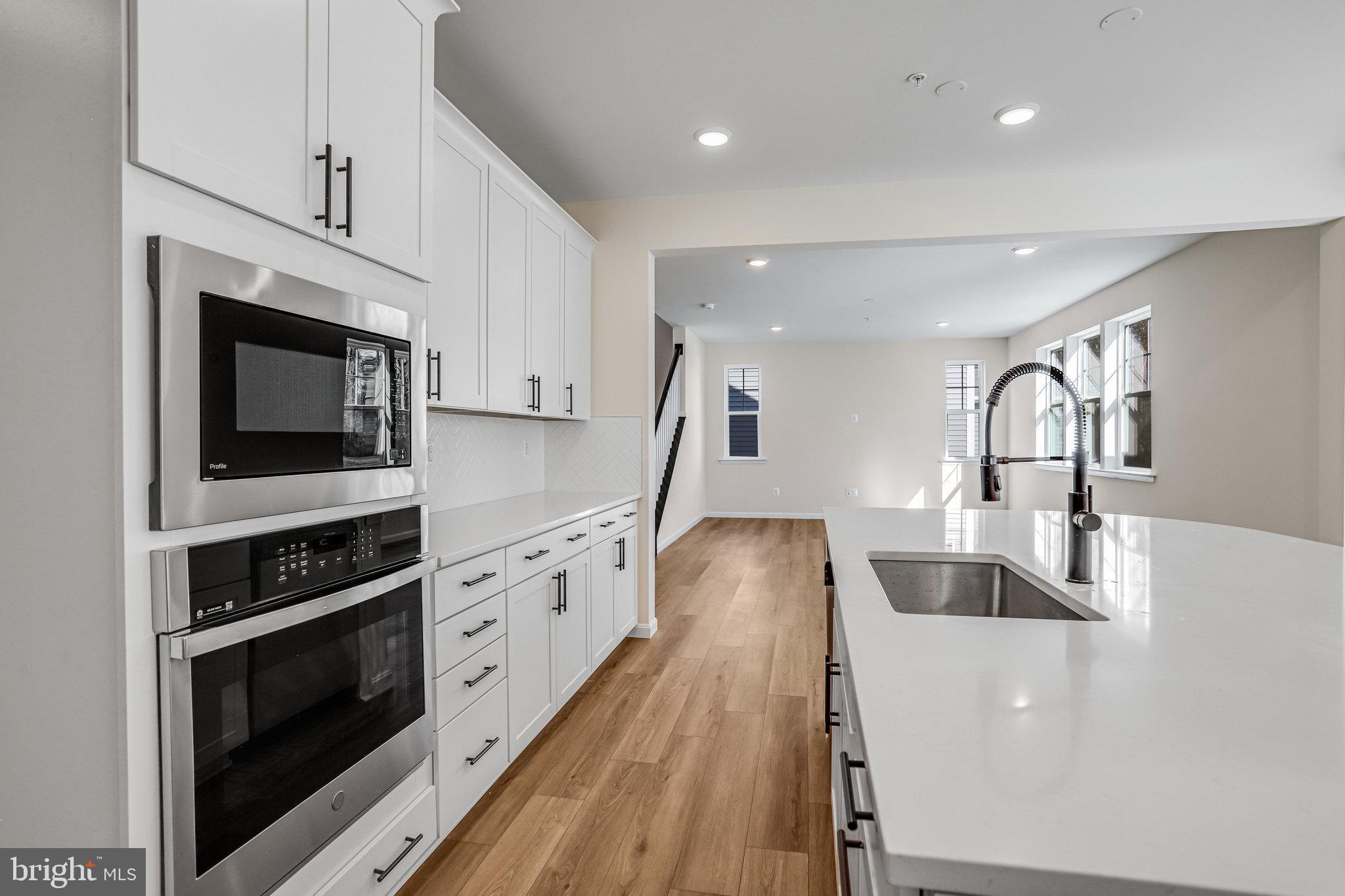 ROBERTS CROSSING - Residential