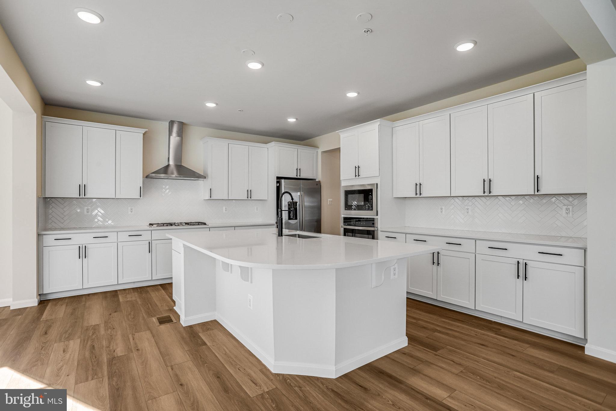 ROBERTS CROSSING - Residential