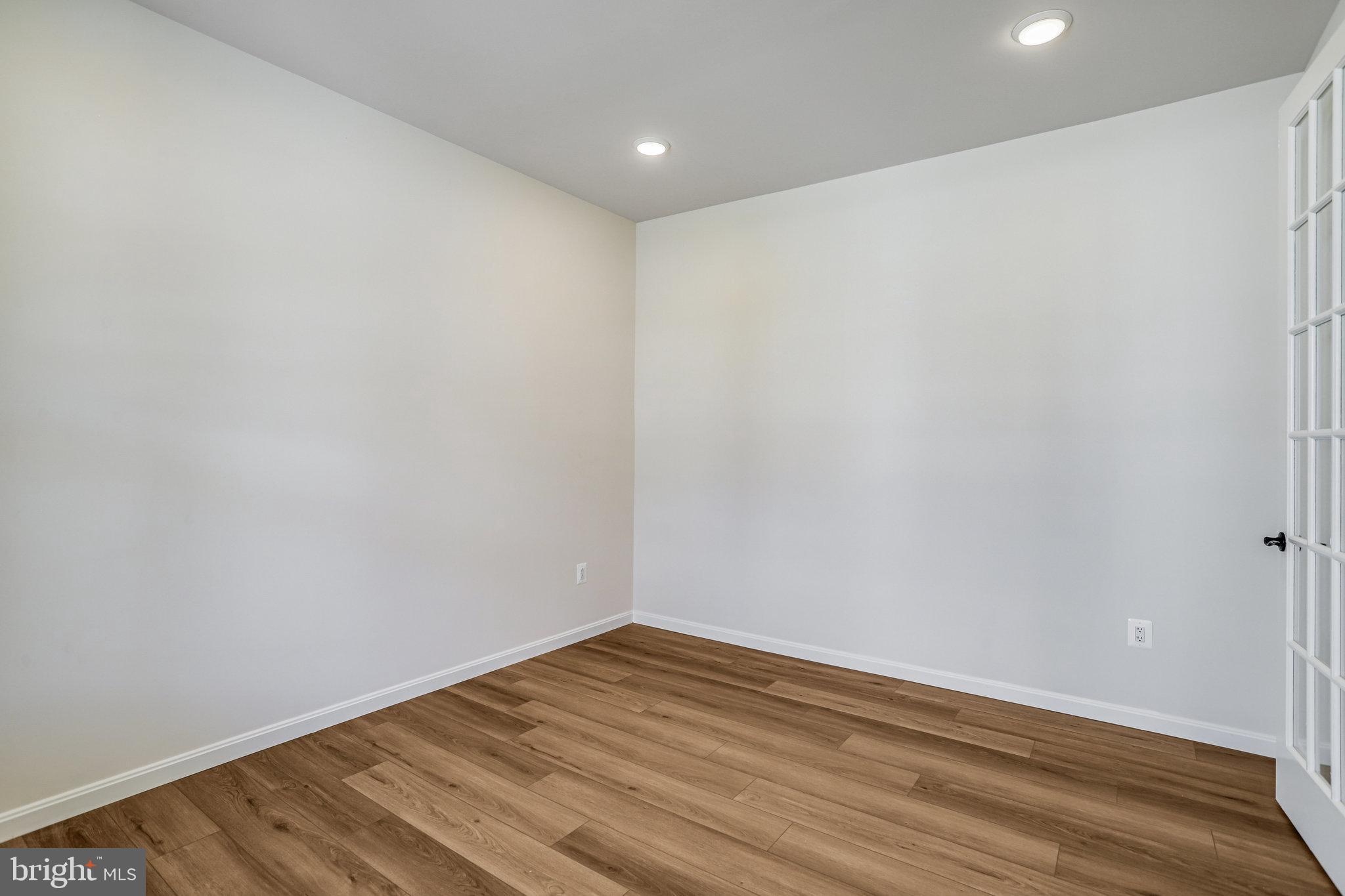 ROBERTS CROSSING - Residential