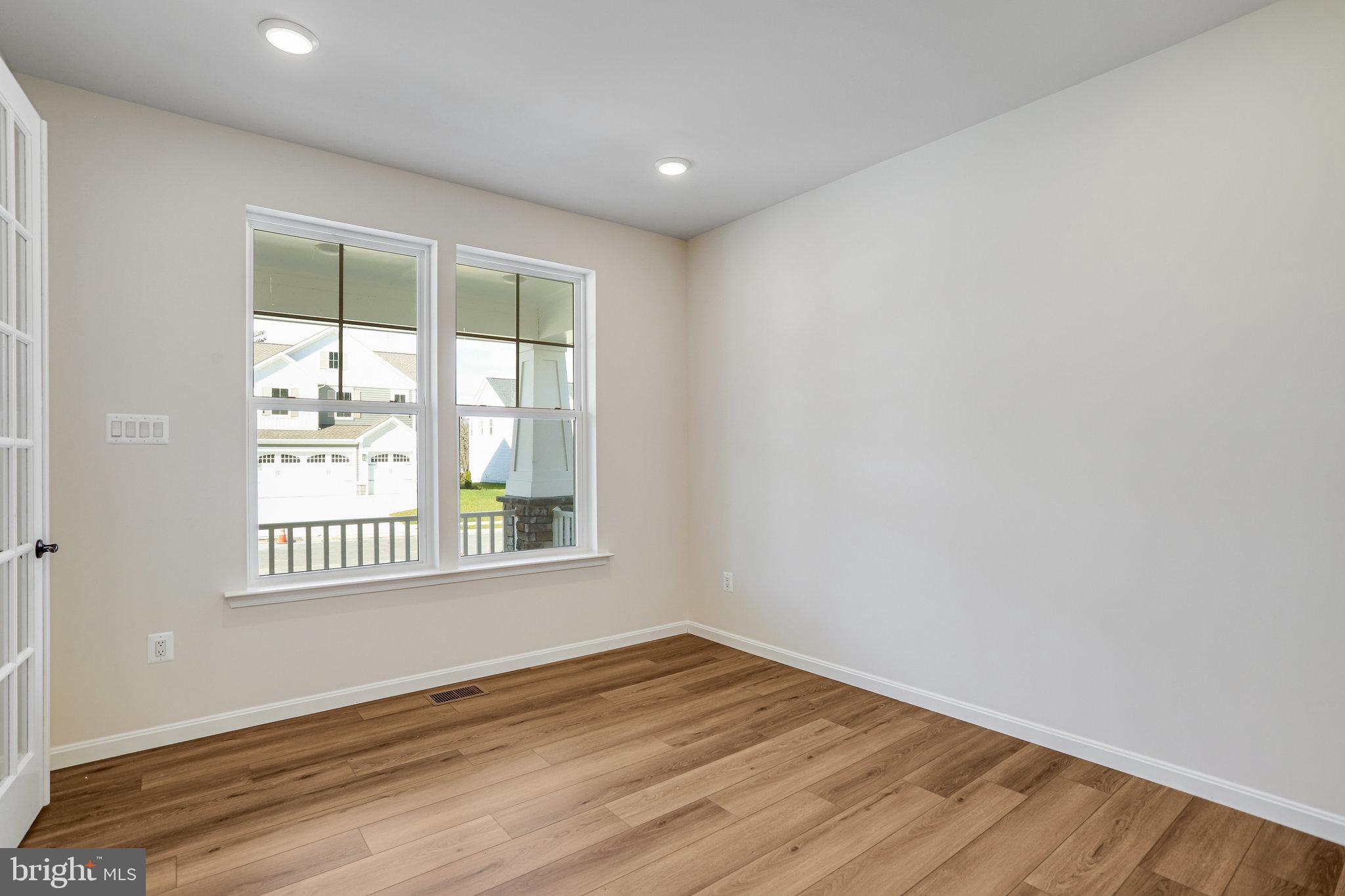 ROBERTS CROSSING - Residential