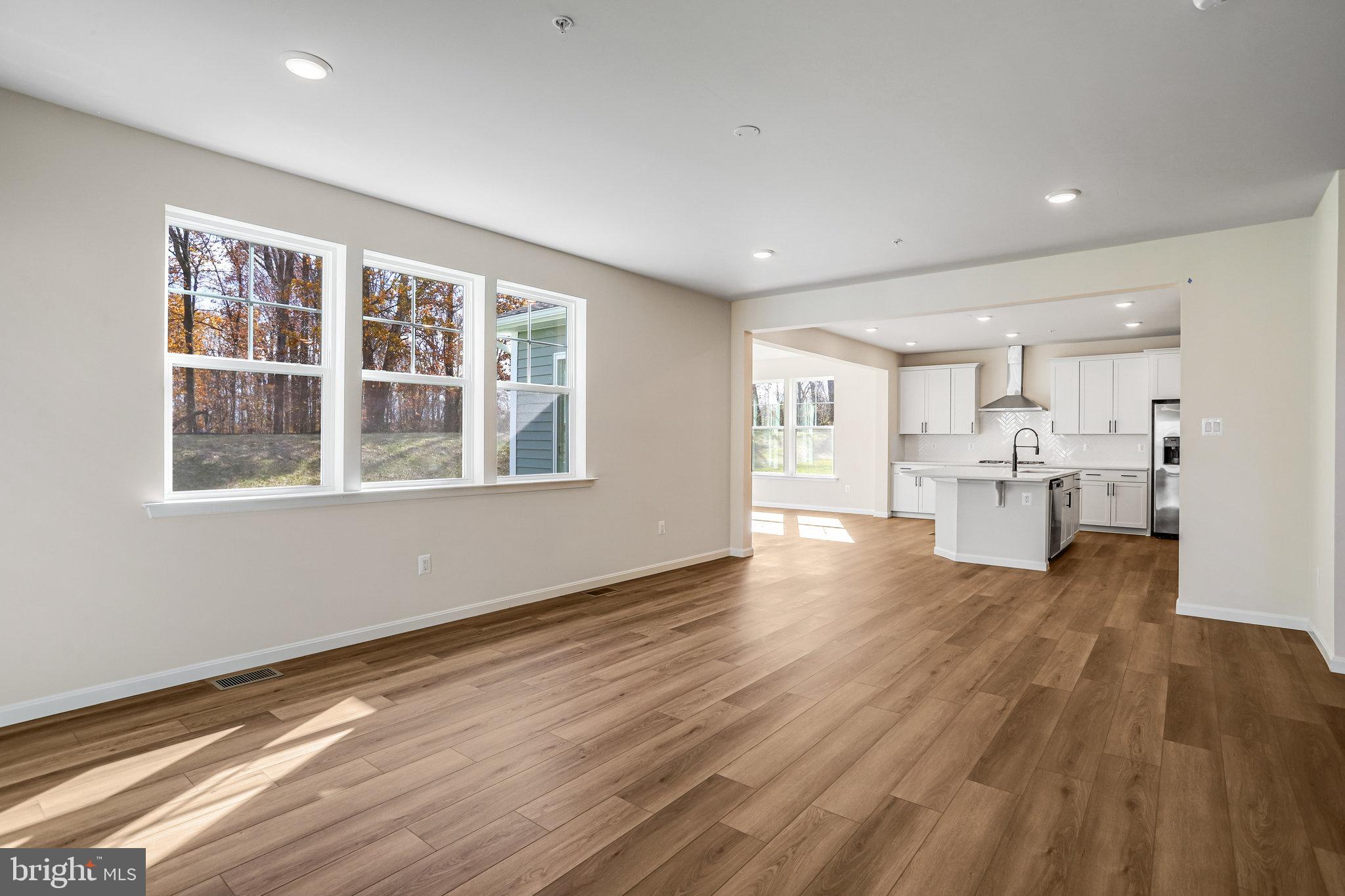 ROBERTS CROSSING - Residential