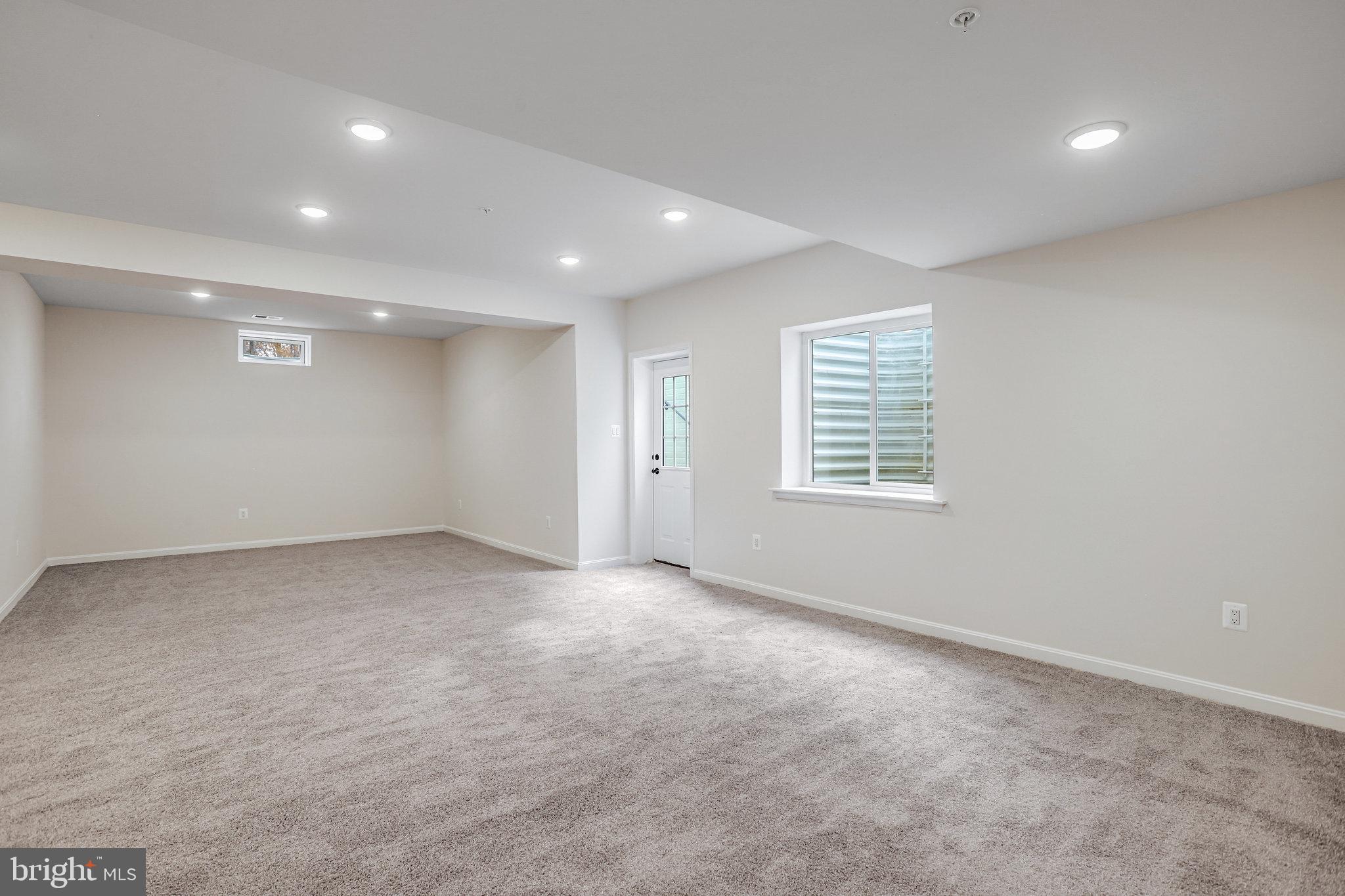 ROBERTS CROSSING - Residential