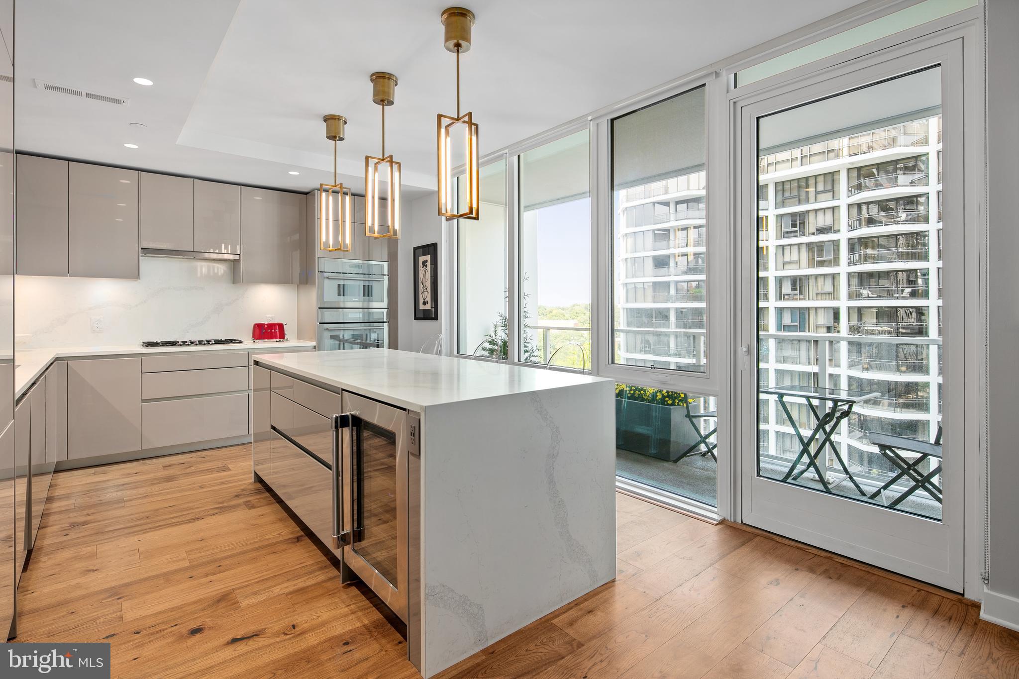 ROSSLYN - Residential