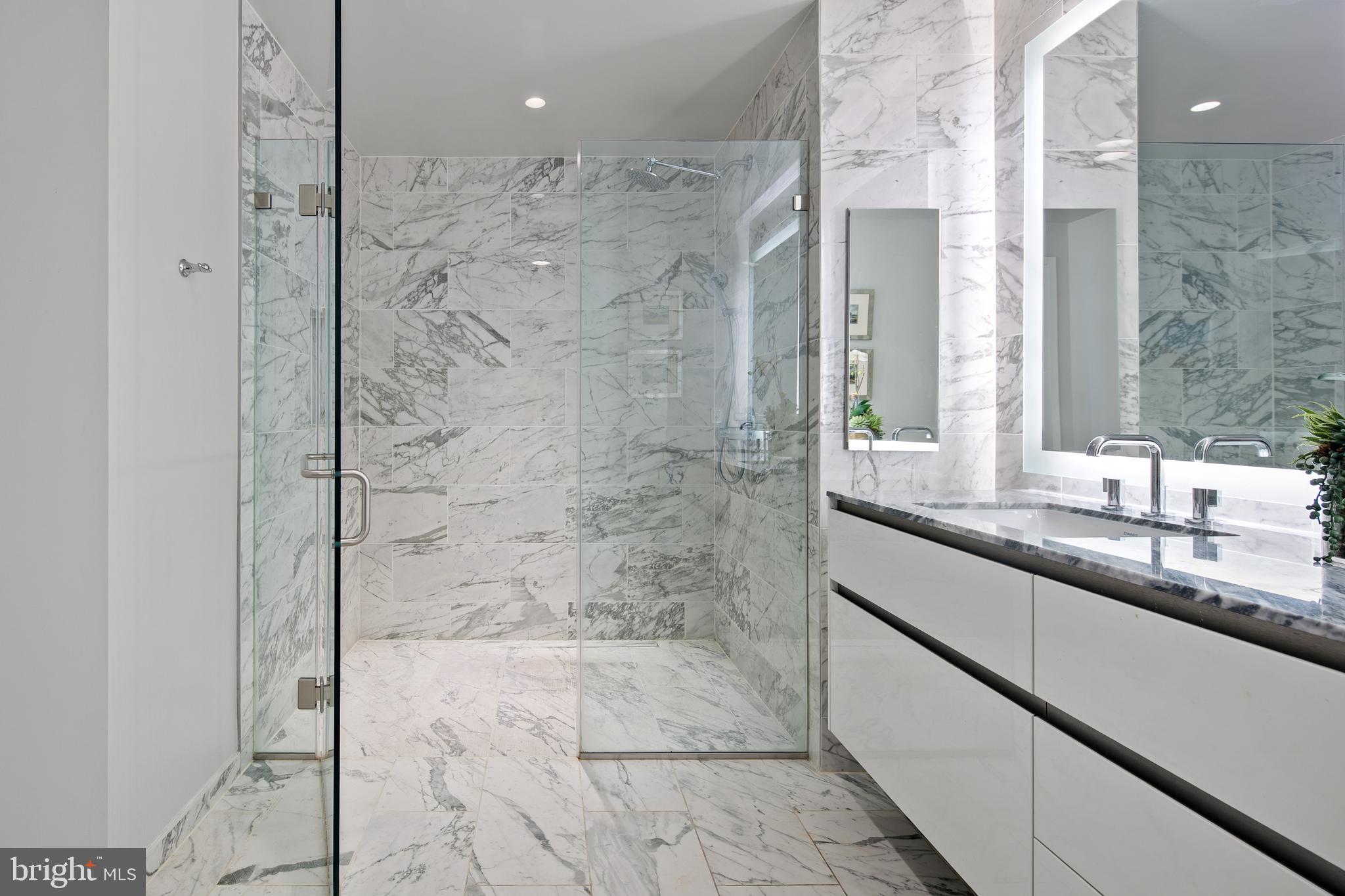 ROSSLYN - Residential